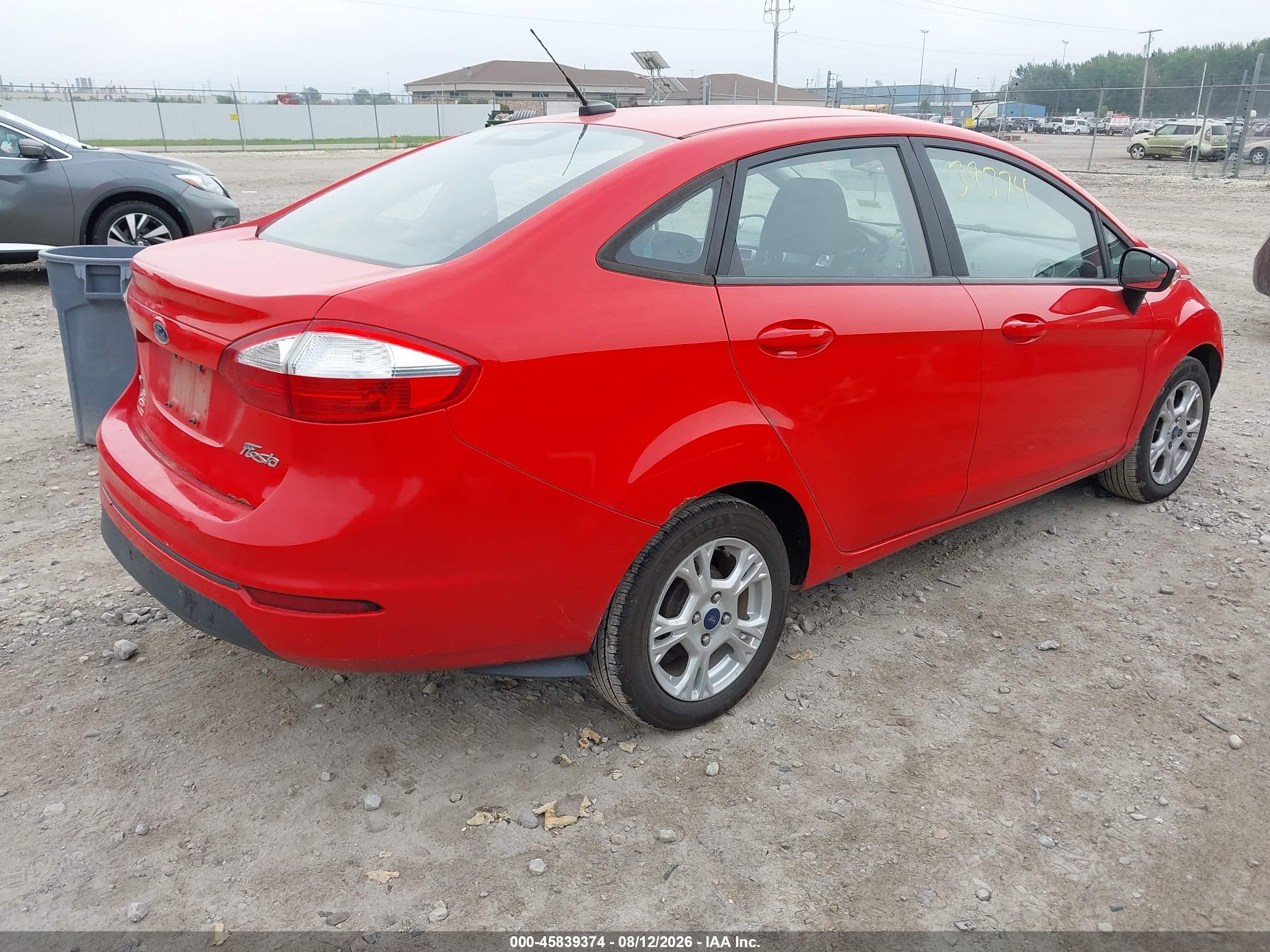 2015 Ford Fiesta Se Красный vin: 3FADP4BJ6FM221124