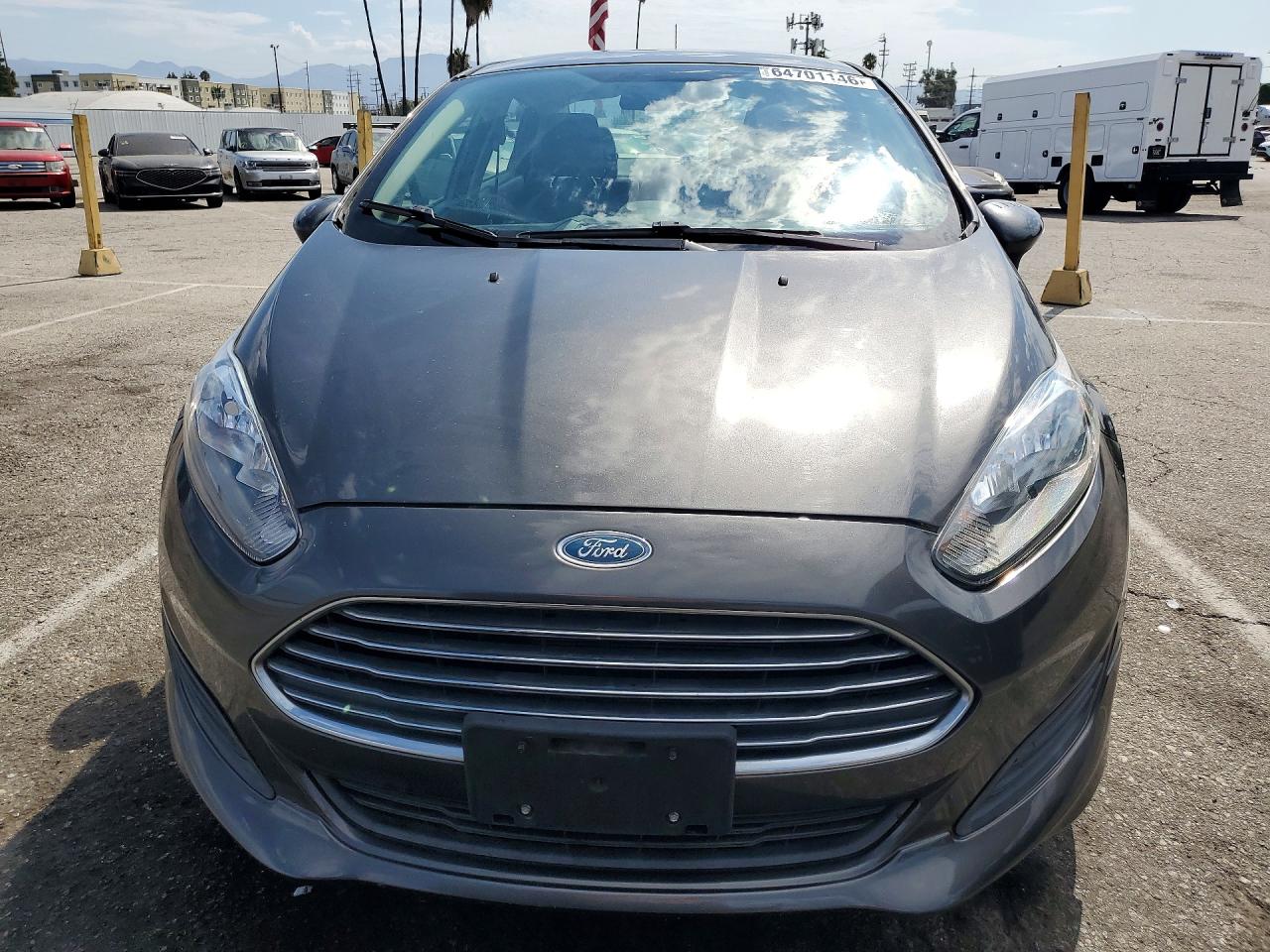 2016 Ford Fiesta Se Charcoal vin: 3FADP4BJ6GM114382