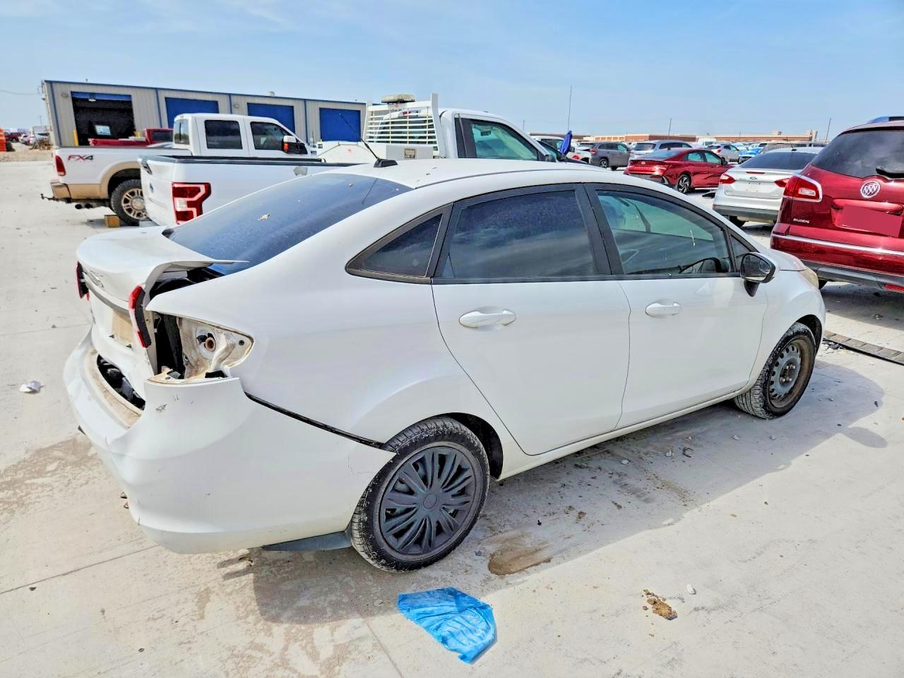 2011 Ford Fiesta Se Белый vin: 3FADP4BJ7BM108406