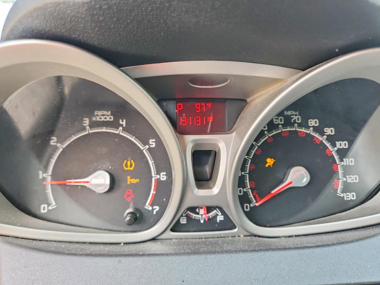 2011 Ford Fiesta Se Белый vin: 3FADP4BJ7BM108406
