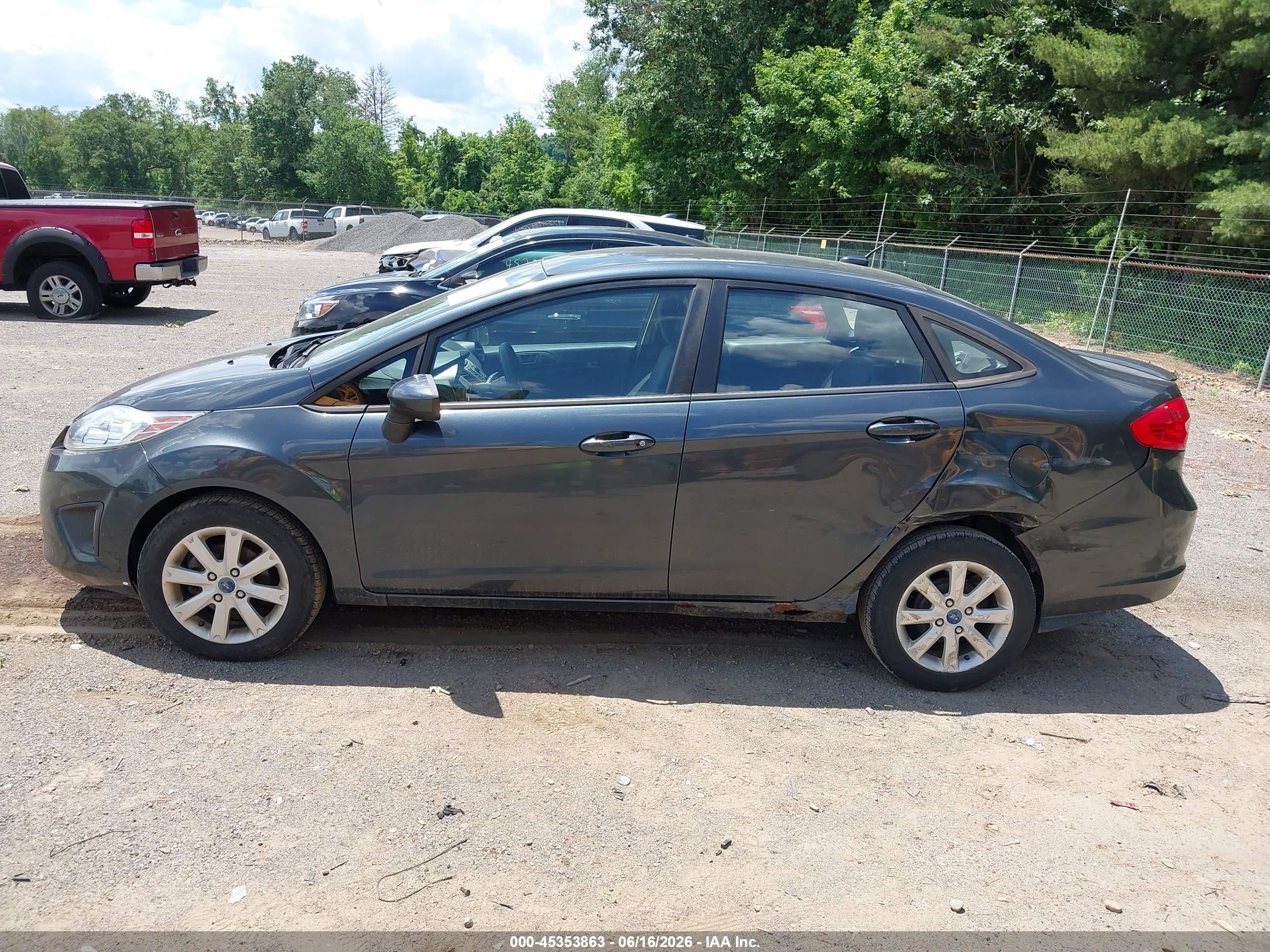2011 Ford Fiesta Se Gray vin: 3FADP4BJ7BM238735