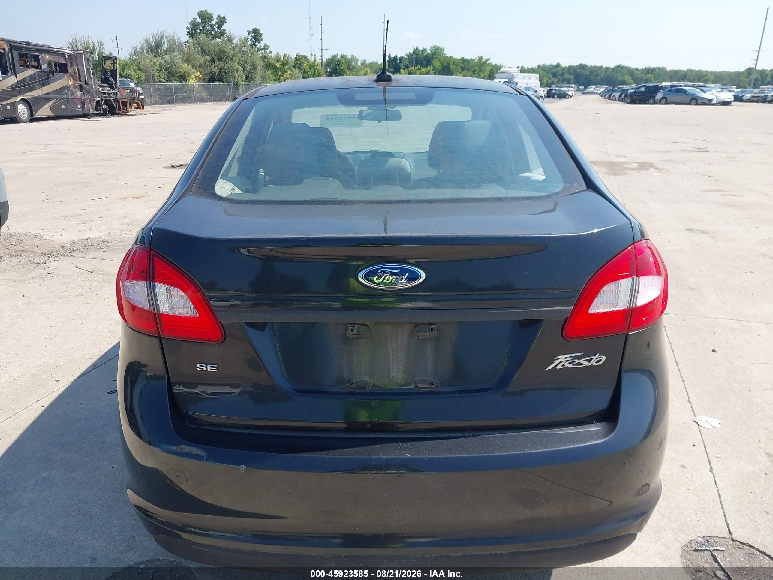 2013 Ford Fiesta Se Черный vin: 3FADP4BJ7DM193301