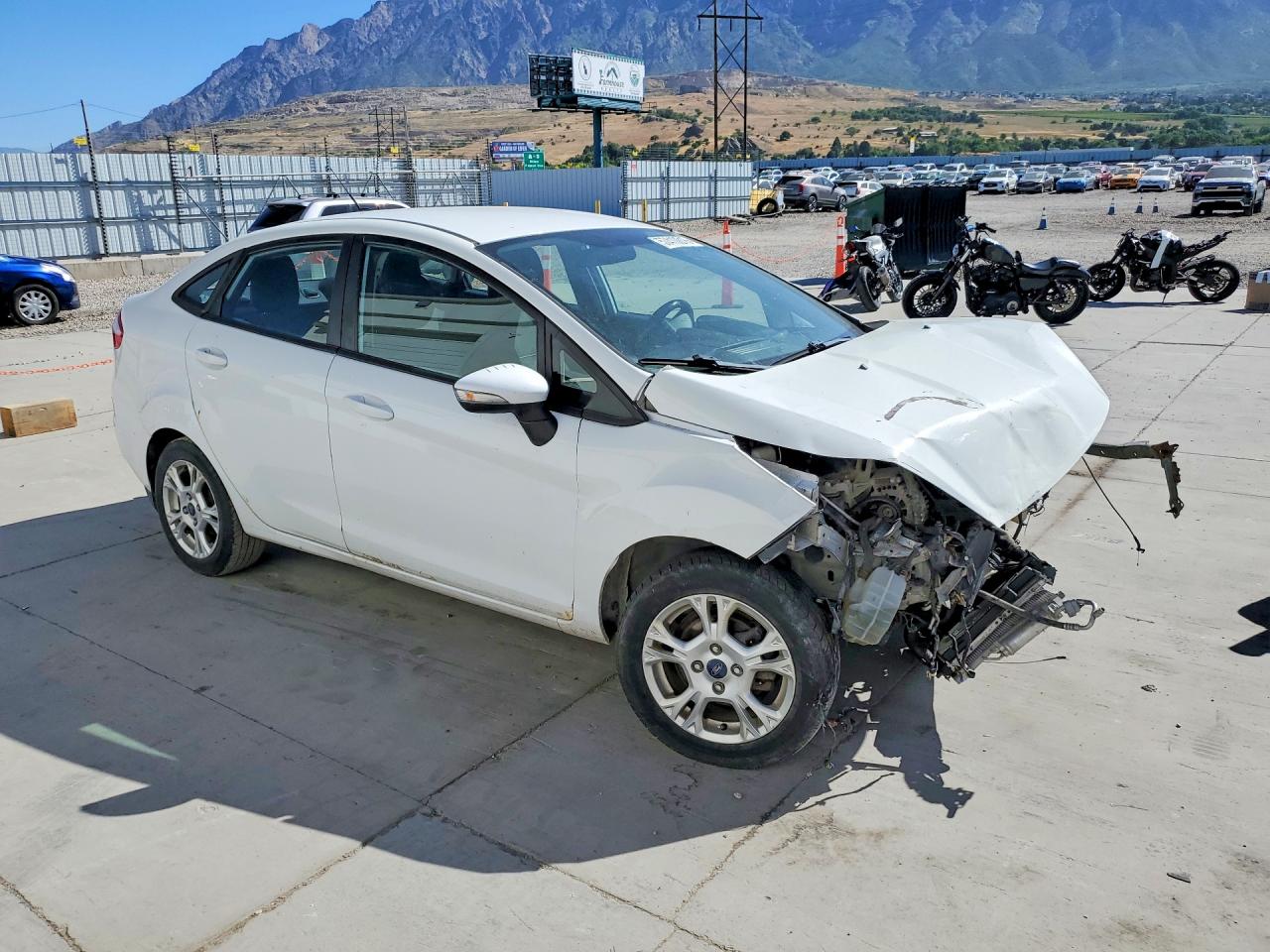 2014 Ford Fiesta Se White vin: 3FADP4BJ7EM102383