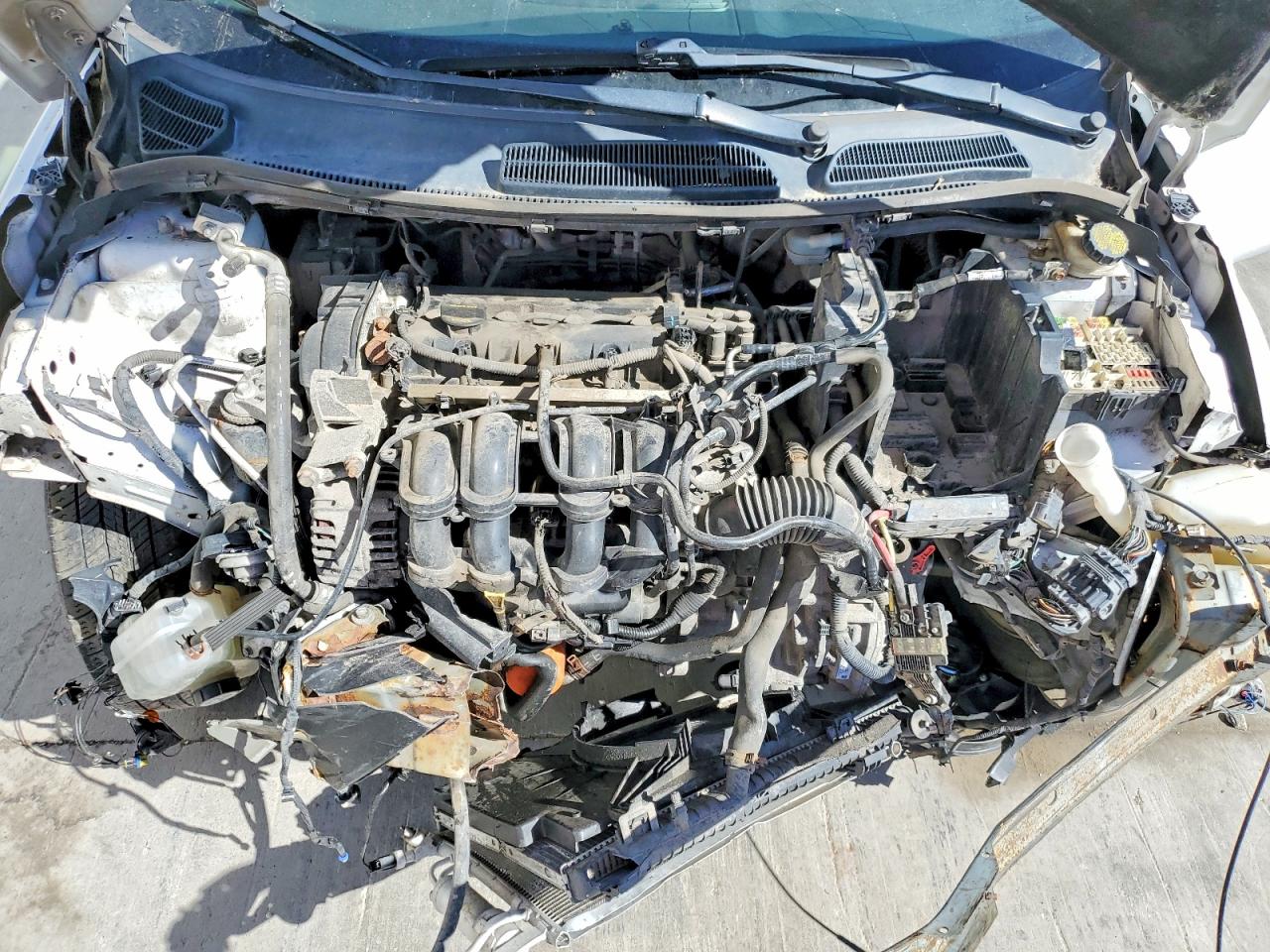 2014 Ford Fiesta Se White vin: 3FADP4BJ7EM102383