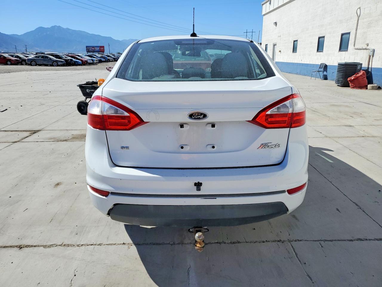 2014 Ford Fiesta Se White vin: 3FADP4BJ7EM102383
