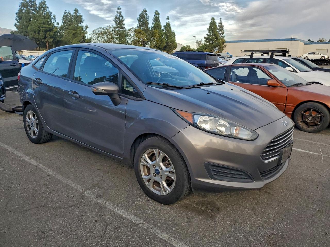 2014 Ford Fiesta Se Серый vin: 3FADP4BJ7EM133343