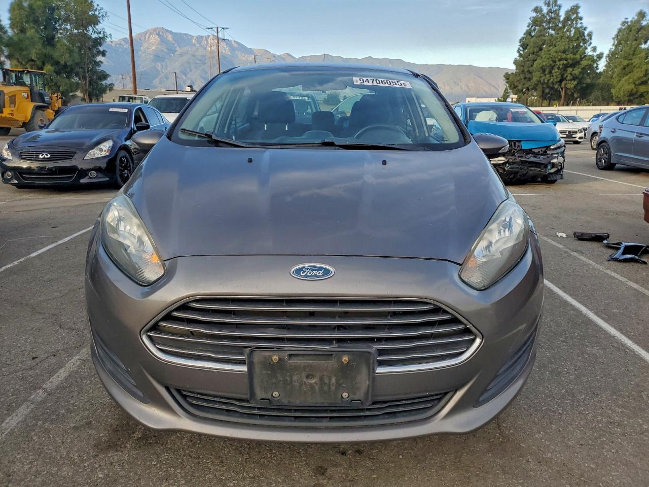 2014 Ford Fiesta Se Серый vin: 3FADP4BJ7EM133343