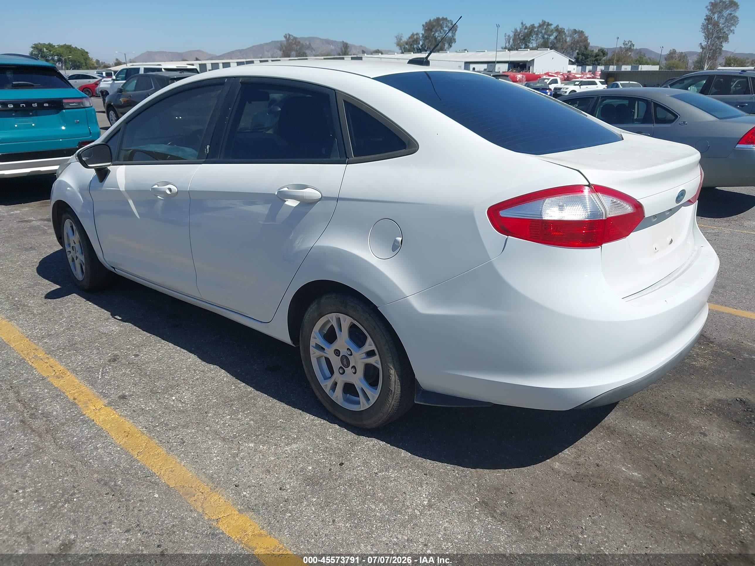 2014 Ford Fiesta Se White vin: 3FADP4BJ7EM220675