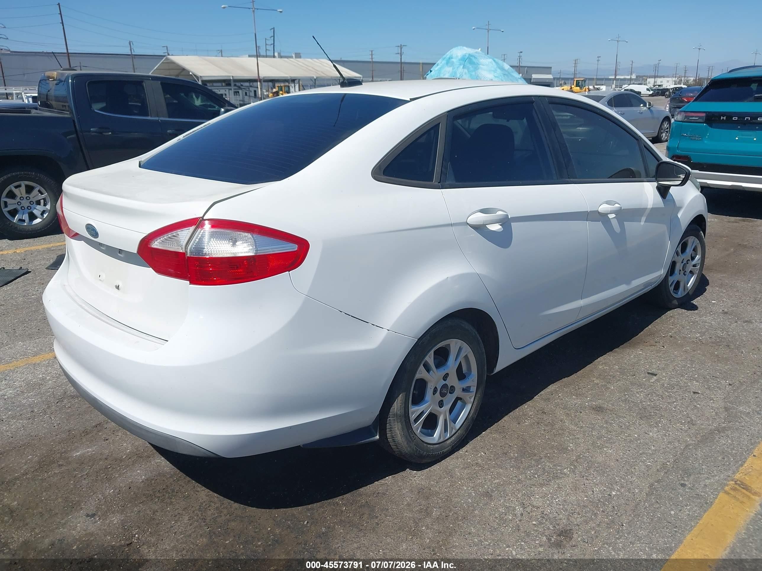 2014 Ford Fiesta Se White vin: 3FADP4BJ7EM220675