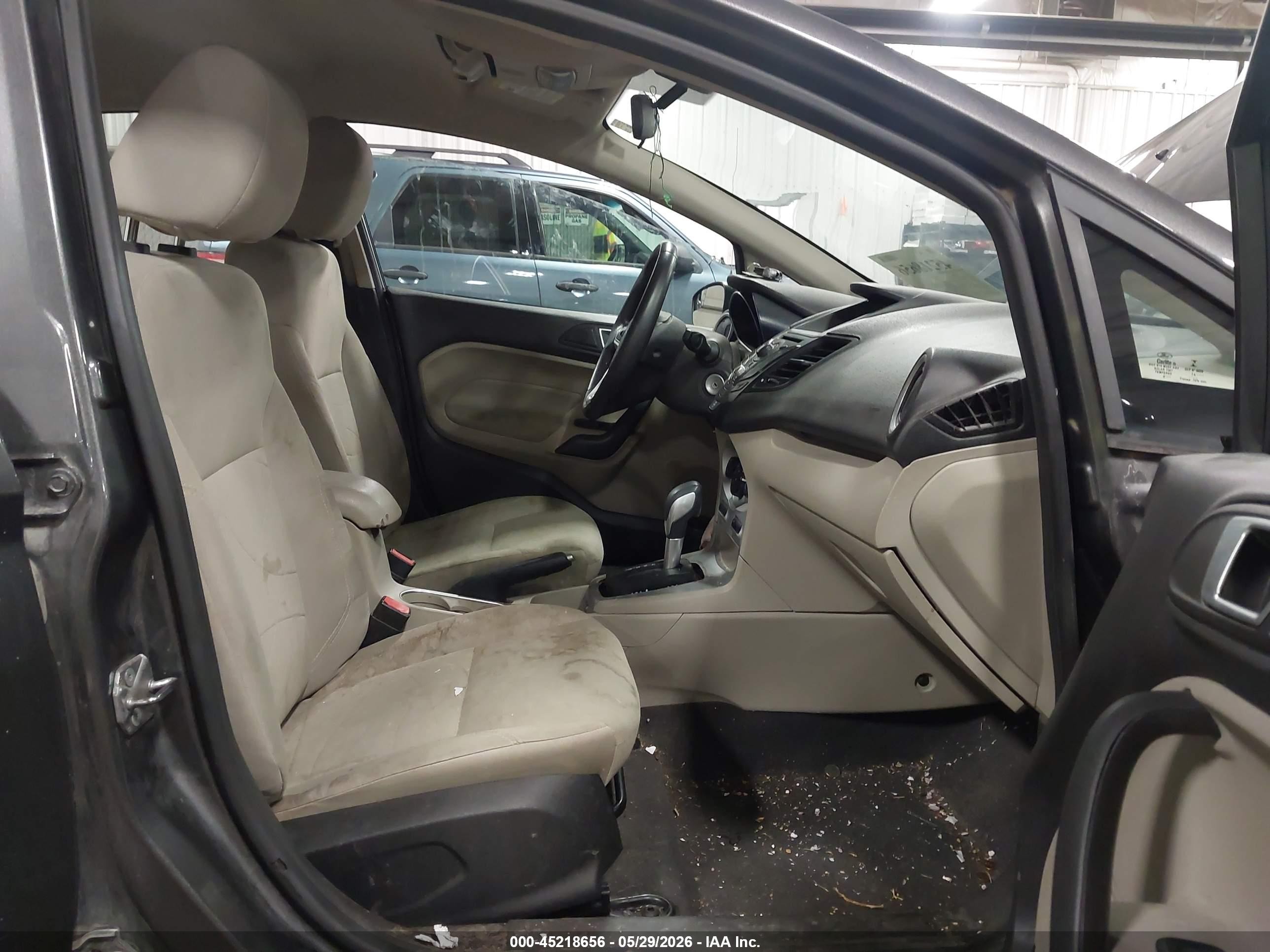 2015 Ford Fiesta Se Gray vin: 3FADP4BJ7FM141329