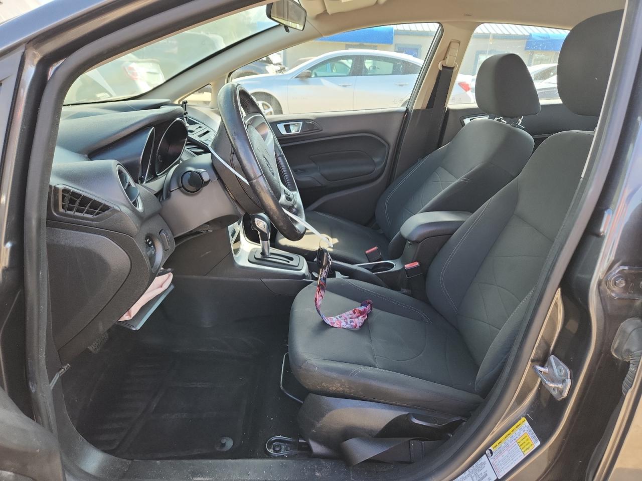 2015 Ford Fiesta Se Gray vin: 3FADP4BJ7FM175951