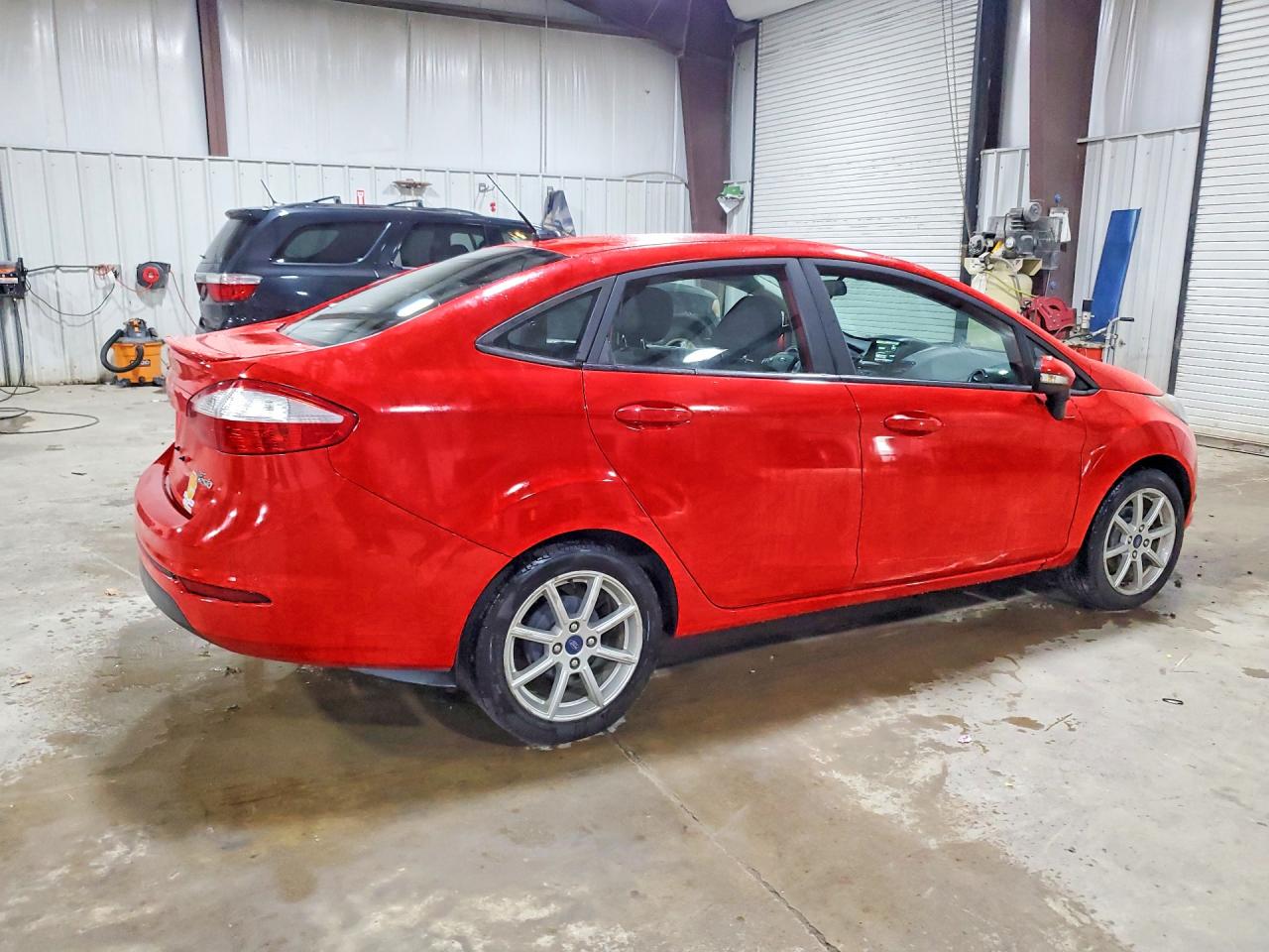 2015 Ford Fiesta Se Red vin: 3FADP4BJ7FM201108