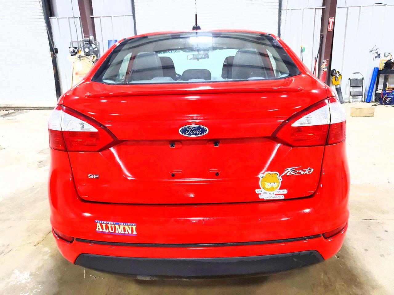 2015 Ford Fiesta Se Red vin: 3FADP4BJ7FM201108