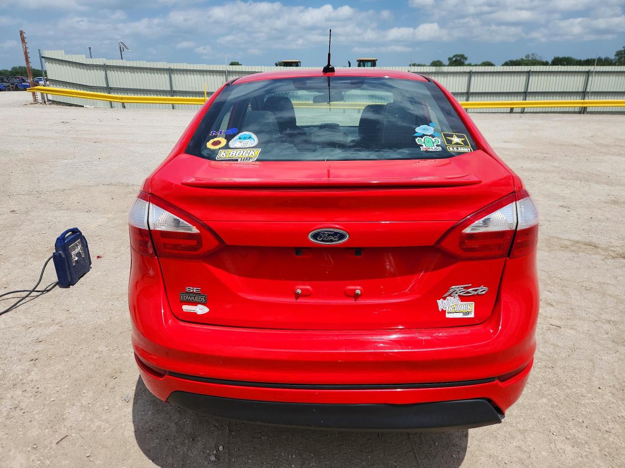 2015 Ford Fiesta Se Red vin: 3FADP4BJ7FM203411