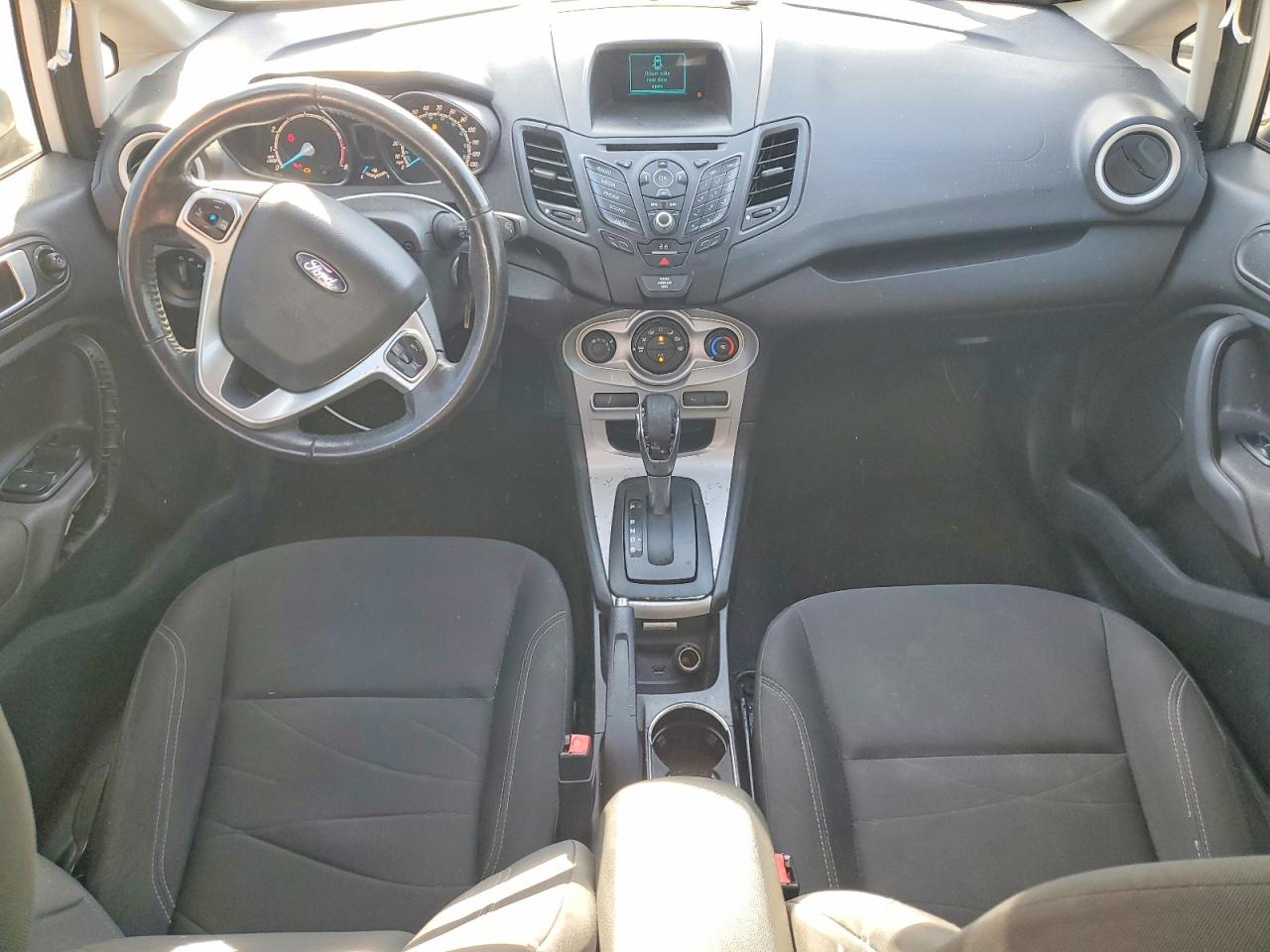 2015 Ford Fiesta Se White vin: 3FADP4BJ7FM204378