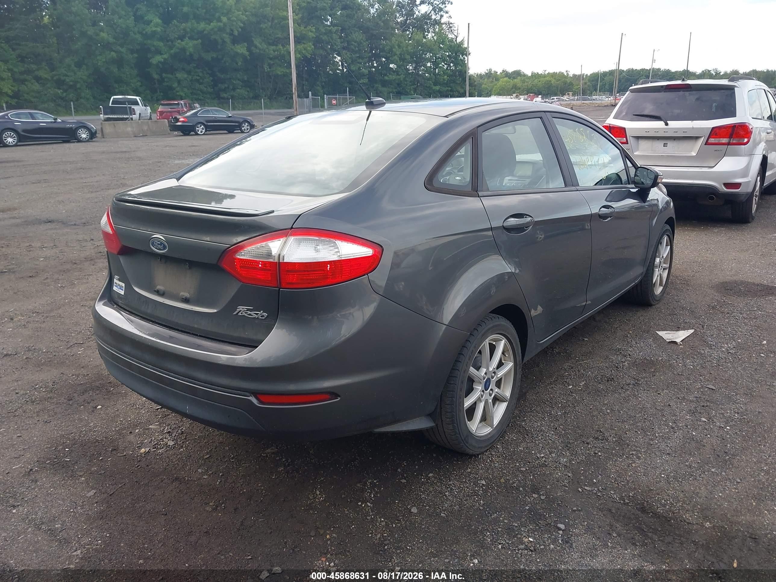 2015 Ford Fiesta Se Gray vin: 3FADP4BJ7FM223772