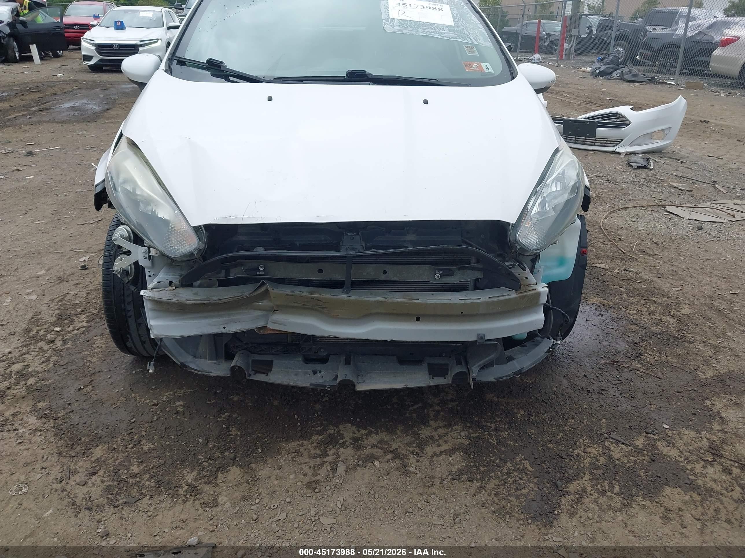 2015 Ford Fiesta Se White vin: 3FADP4BJ7FM225098