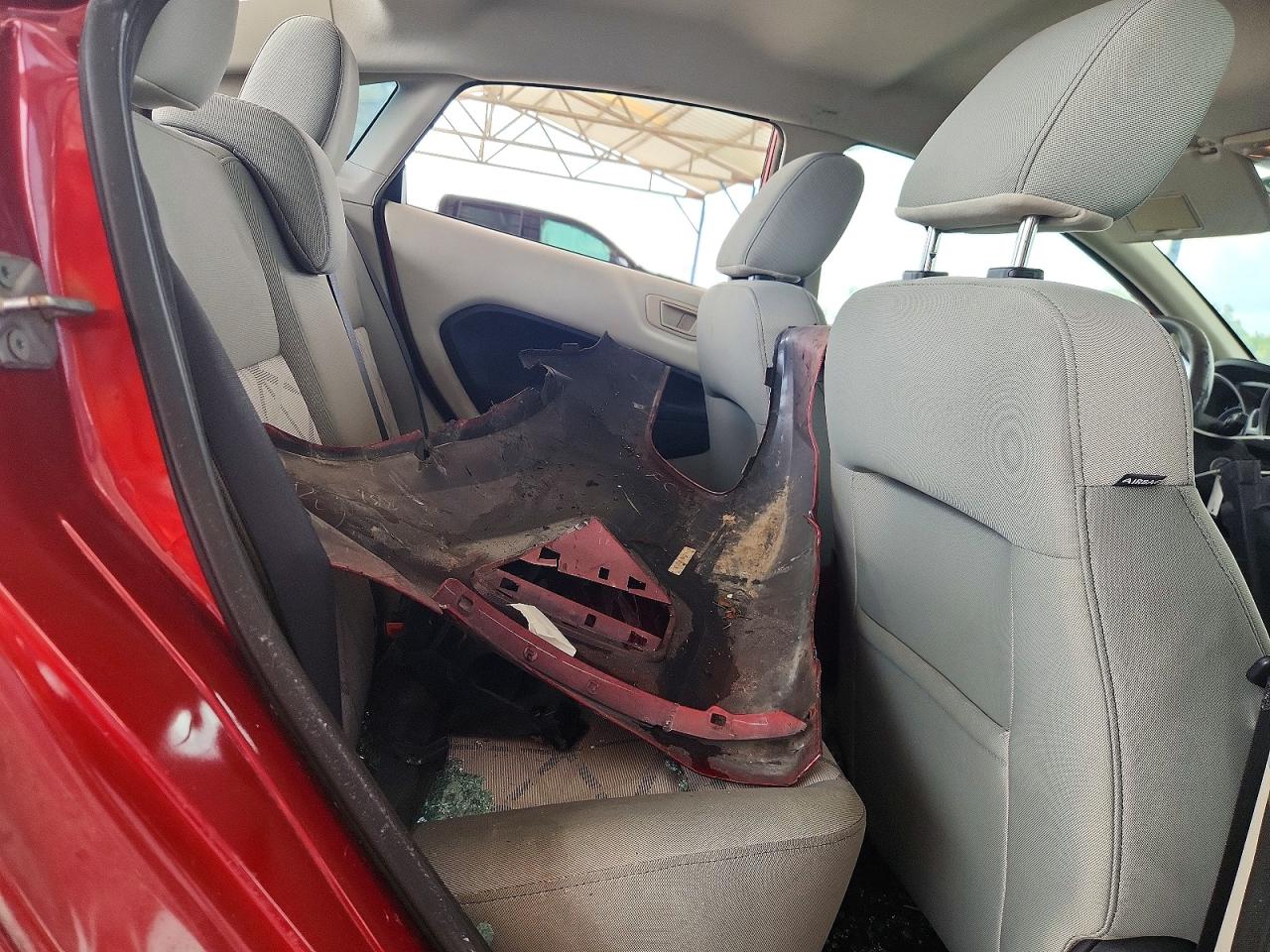 2011 Ford Fiesta Se Red vin: 3FADP4BJ8BM124548