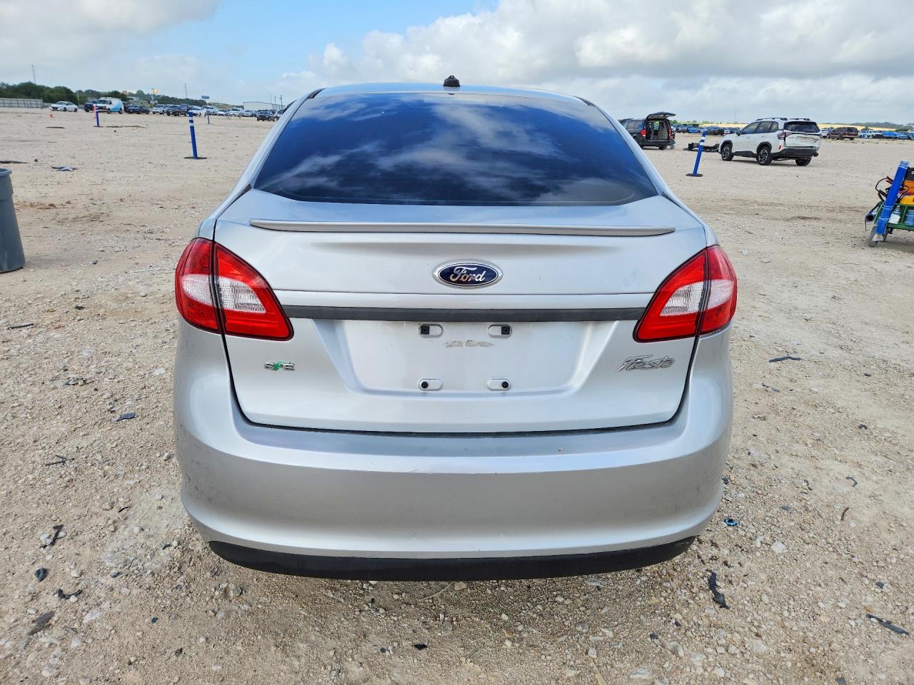 2013 Ford Fiesta Se Silver vin: 3FADP4BJ8DM146892