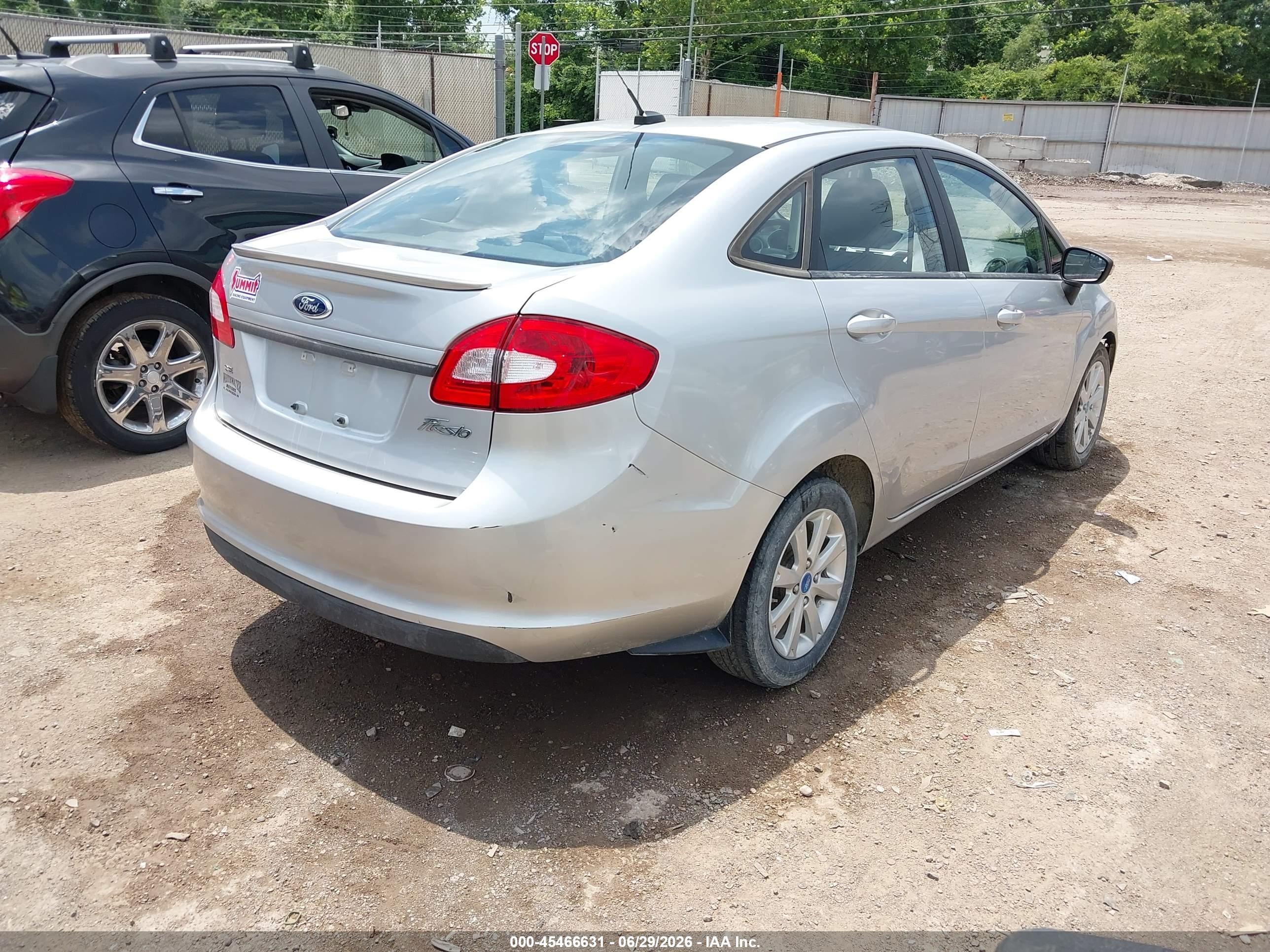 2013 Ford Fiesta Se Silver vin: 3FADP4BJ8DM176149