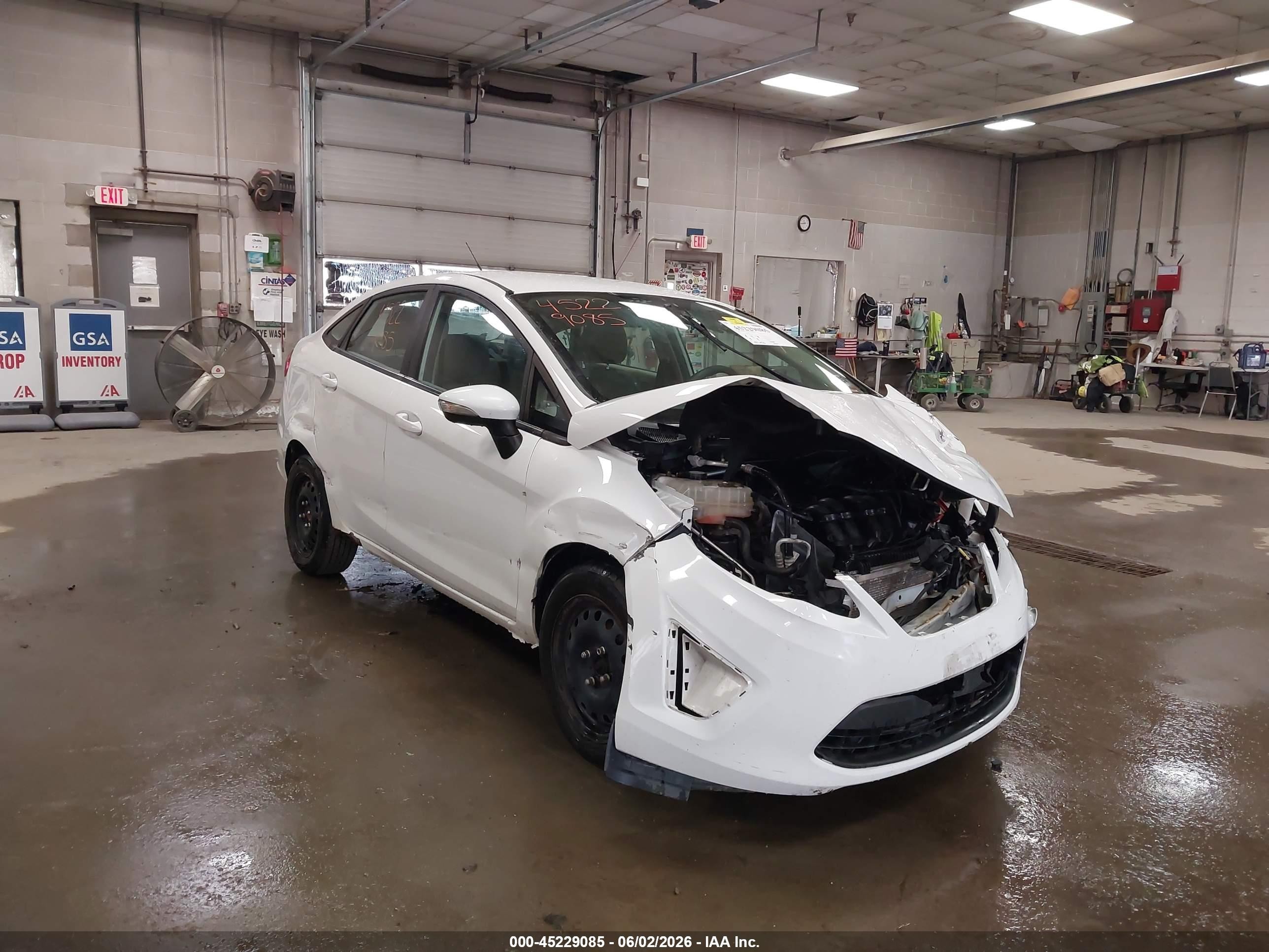 2013 Ford Fiesta Se White vin: 3FADP4BJ8DM191024