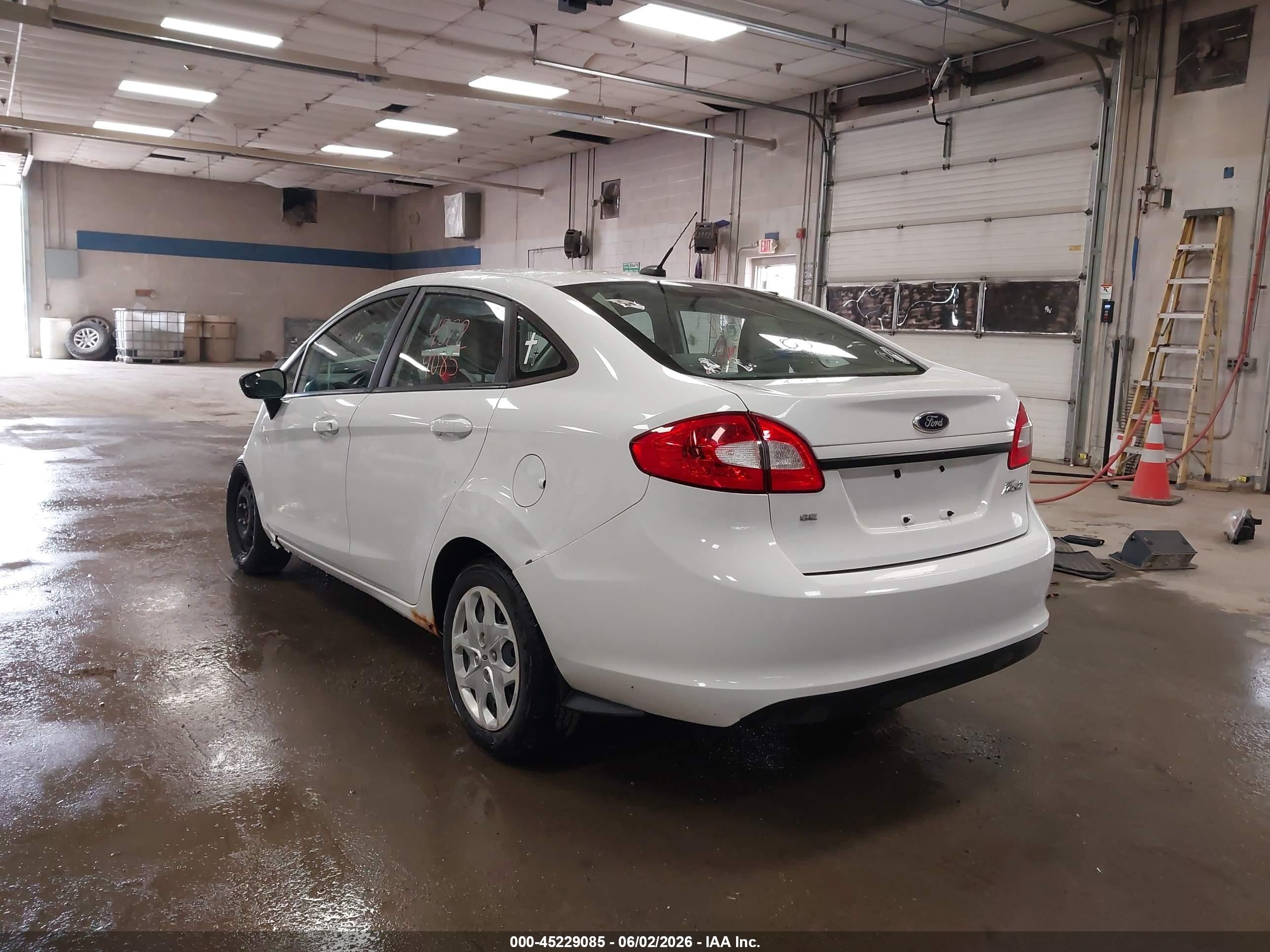 2013 Ford Fiesta Se White vin: 3FADP4BJ8DM191024