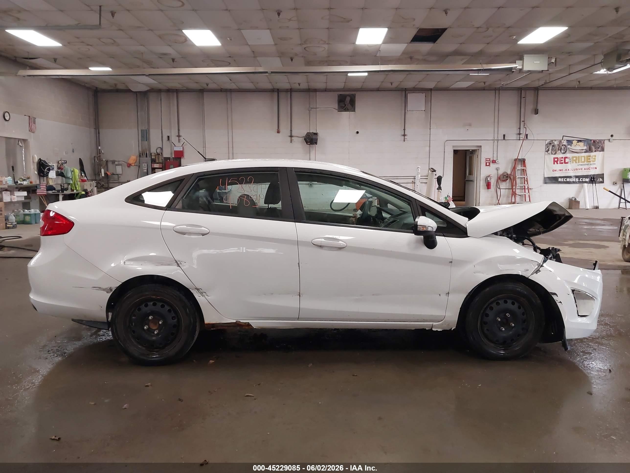 2013 Ford Fiesta Se White vin: 3FADP4BJ8DM191024