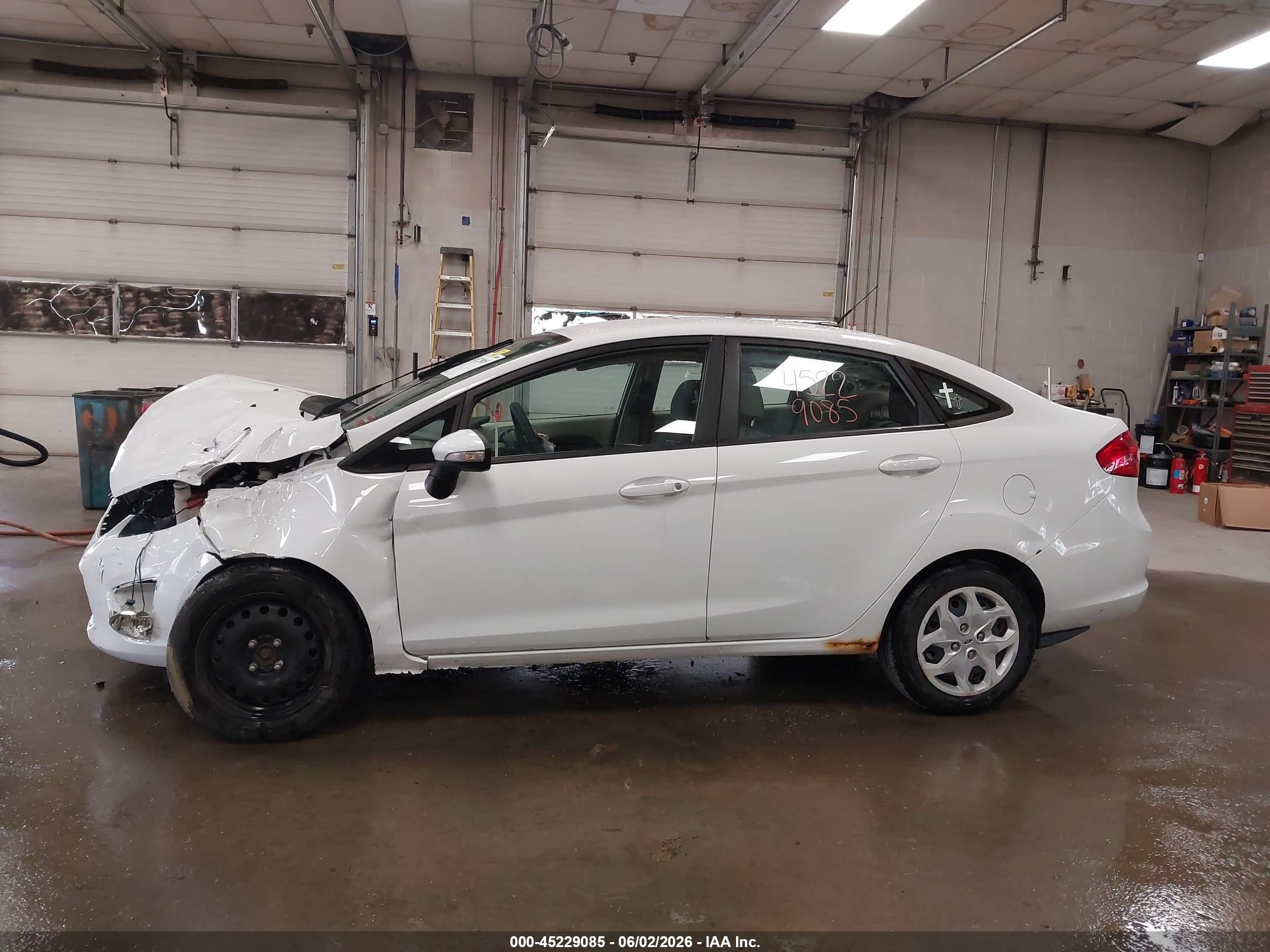 2013 Ford Fiesta Se White vin: 3FADP4BJ8DM191024