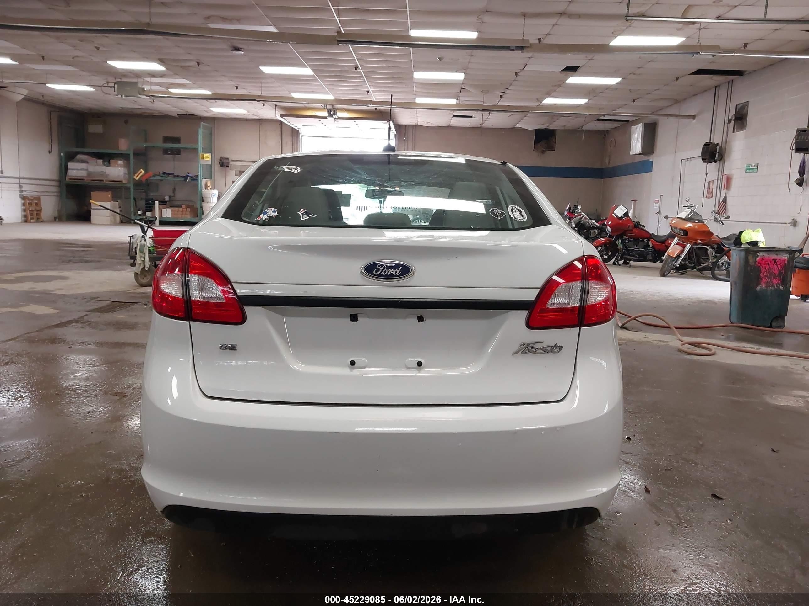 2013 Ford Fiesta Se White vin: 3FADP4BJ8DM191024