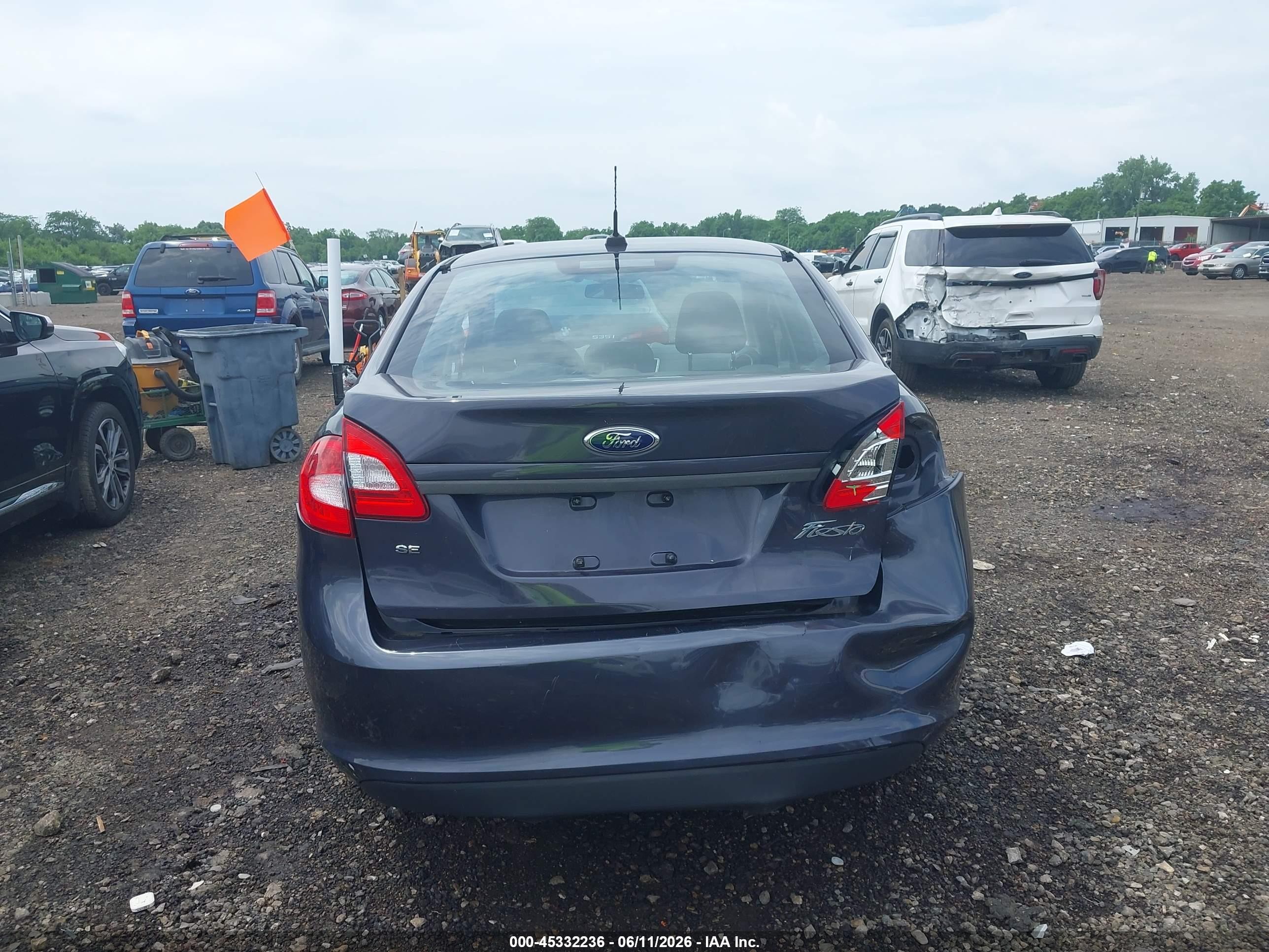 2013 Ford Fiesta Se Blue vin: 3FADP4BJ8DM213507