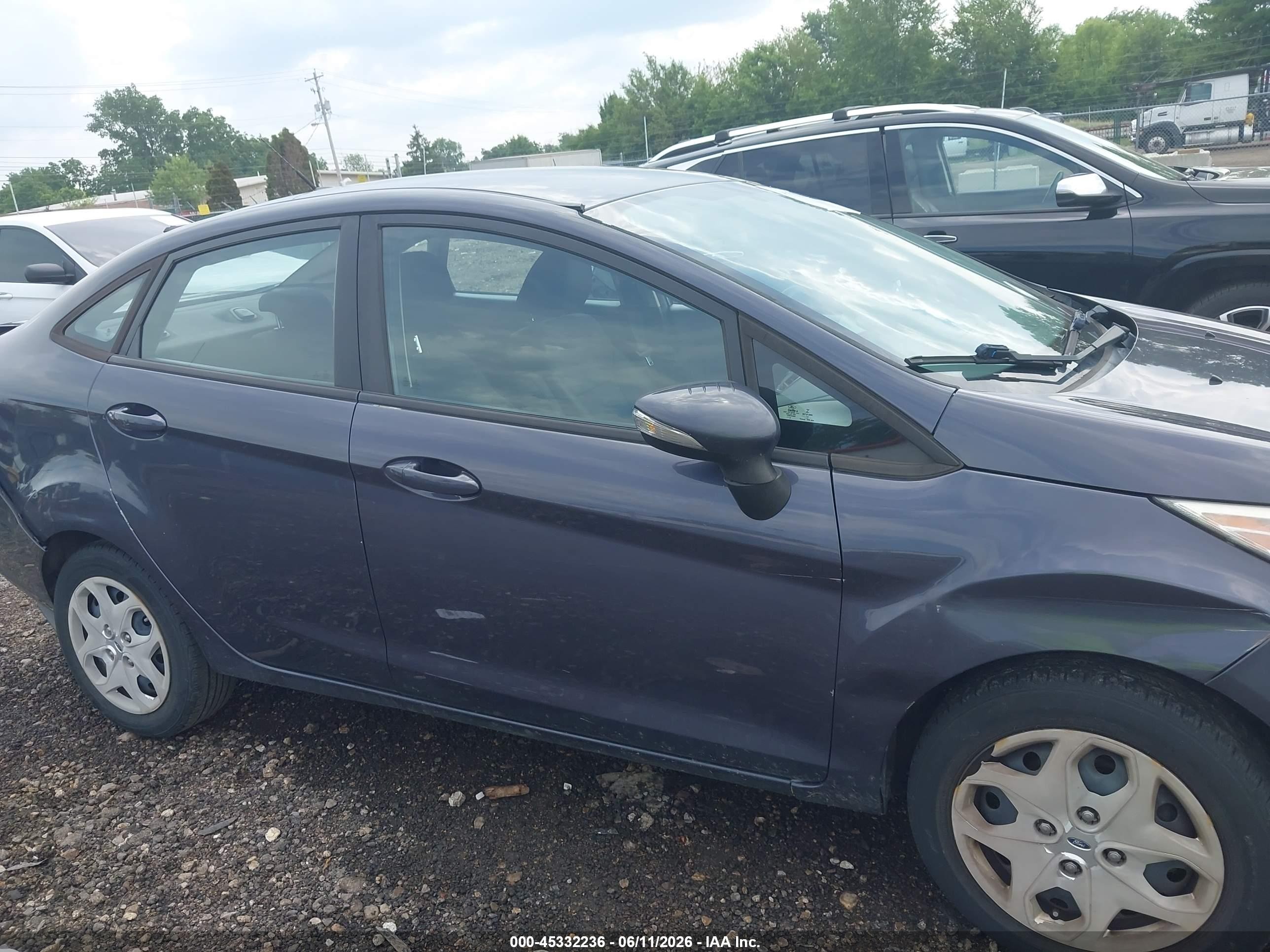 2013 Ford Fiesta Se Blue vin: 3FADP4BJ8DM213507