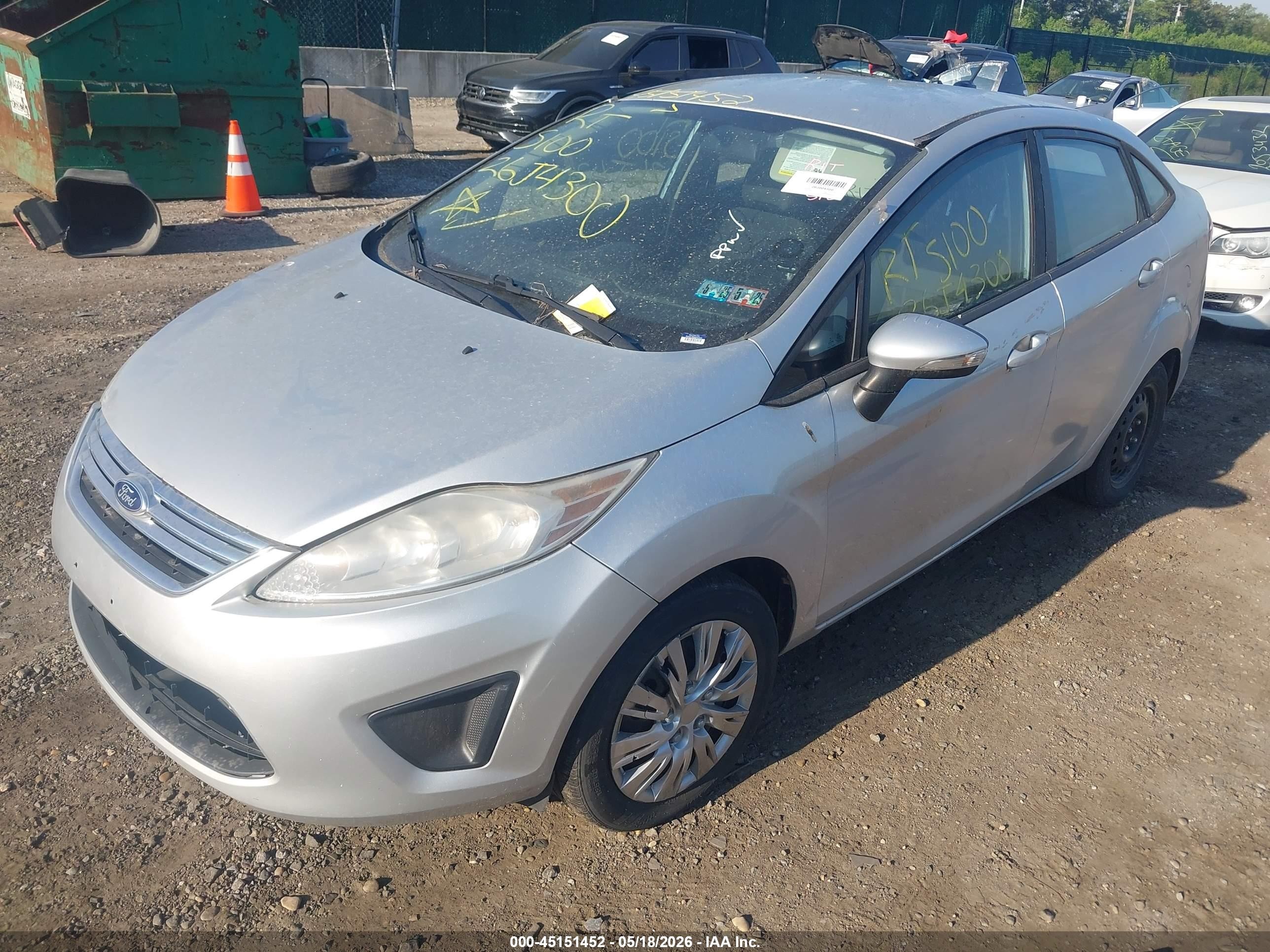2013 Ford Fiesta Se Серебряный vin: 3FADP4BJ8DM218044