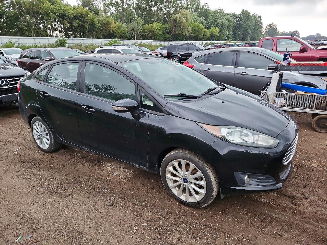 2014 Ford Fiesta Se Black vin: 3FADP4BJ8EM186357