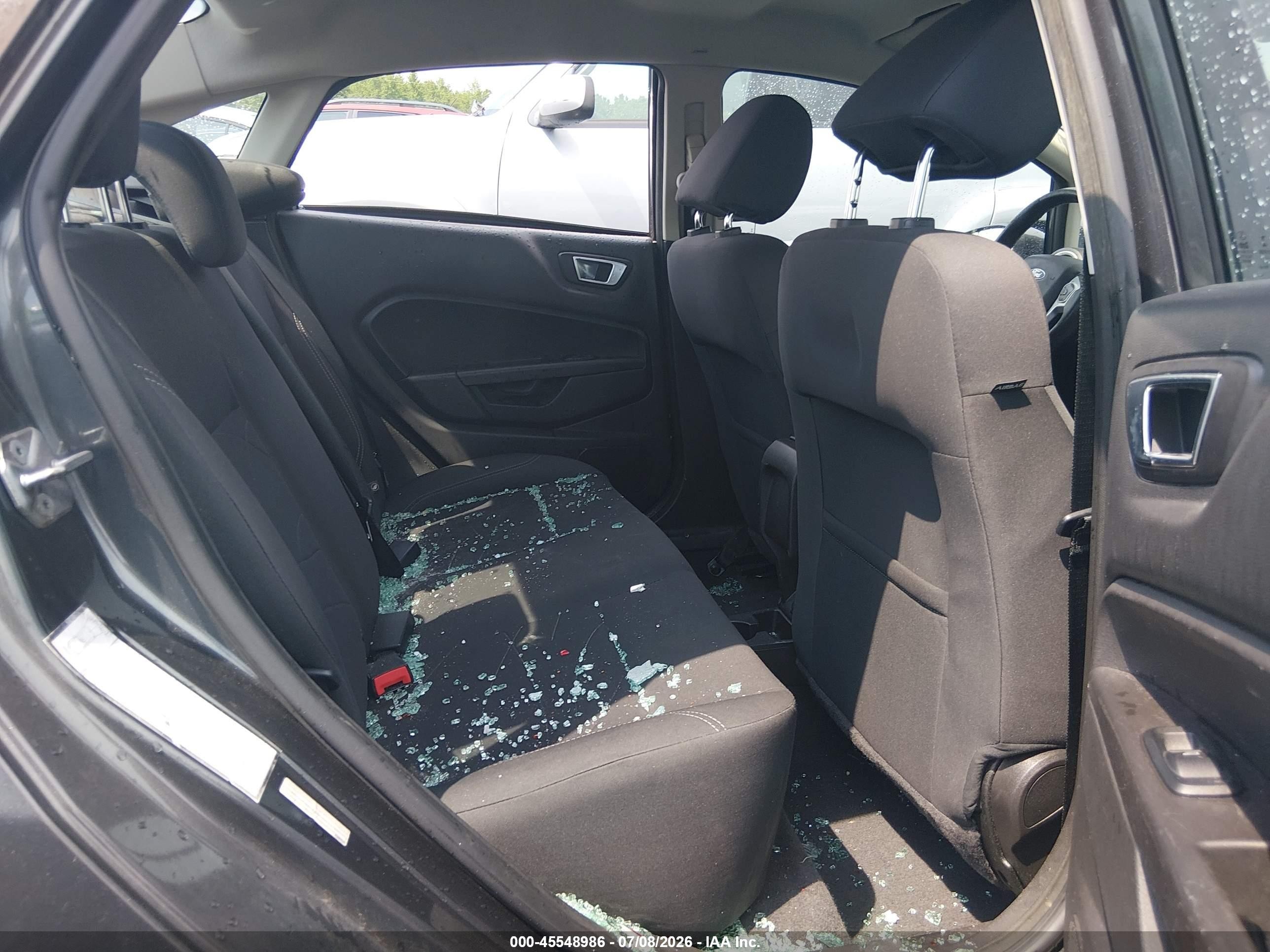 2015 Ford Fiesta Se Серый vin: 3FADP4BJ8FM101938