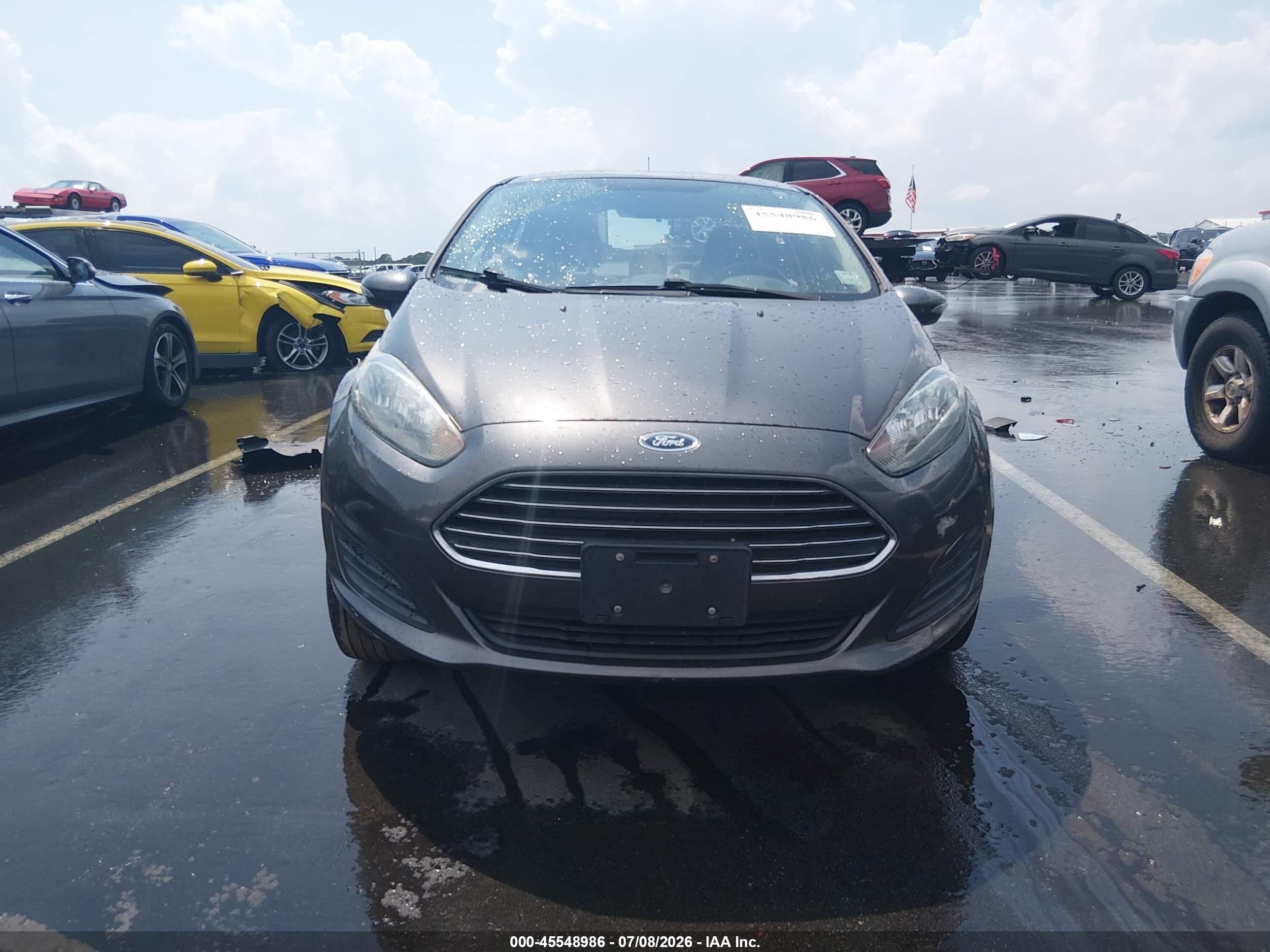 2015 Ford Fiesta Se Серый vin: 3FADP4BJ8FM101938