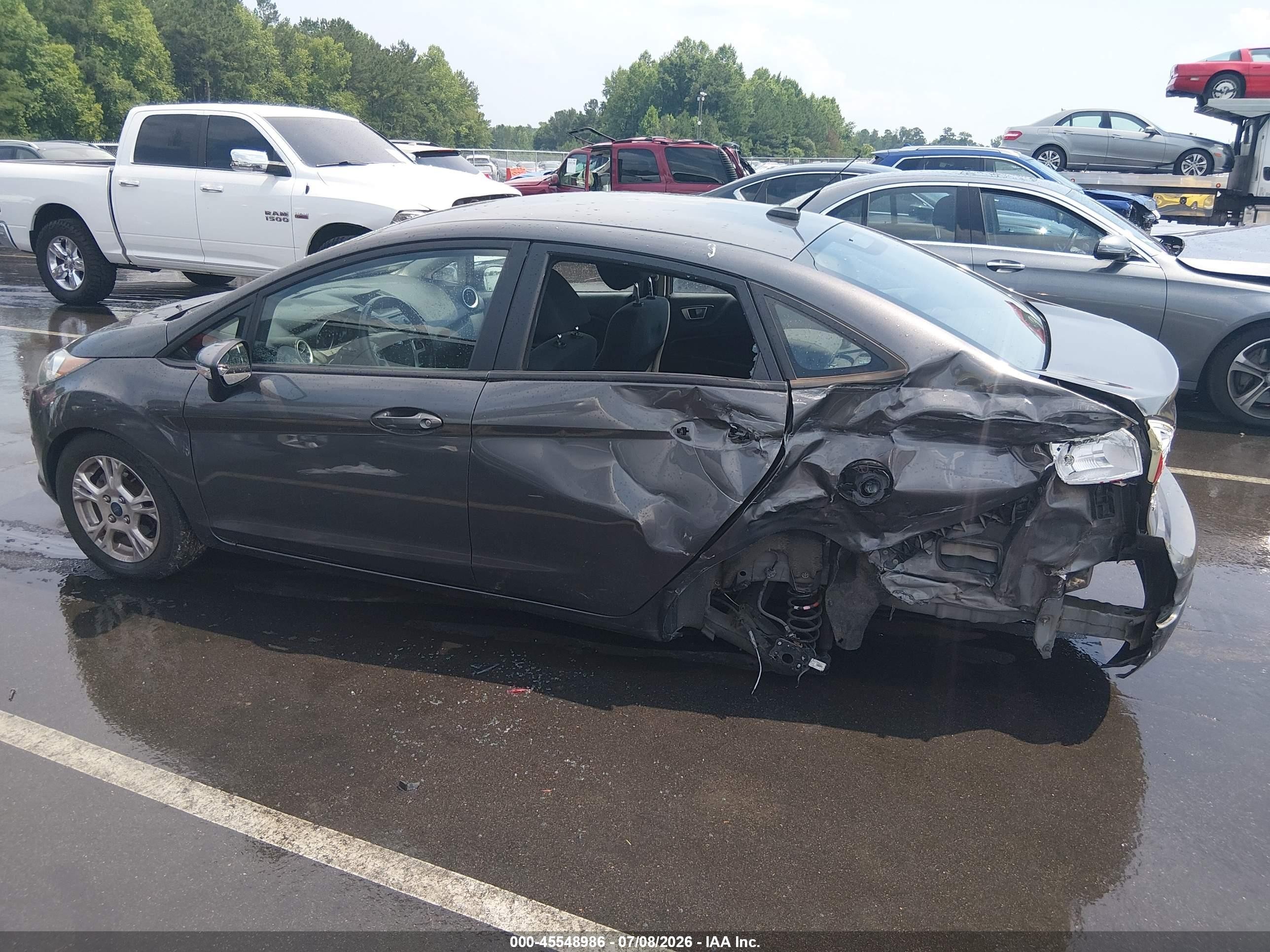 2015 Ford Fiesta Se Серый vin: 3FADP4BJ8FM101938
