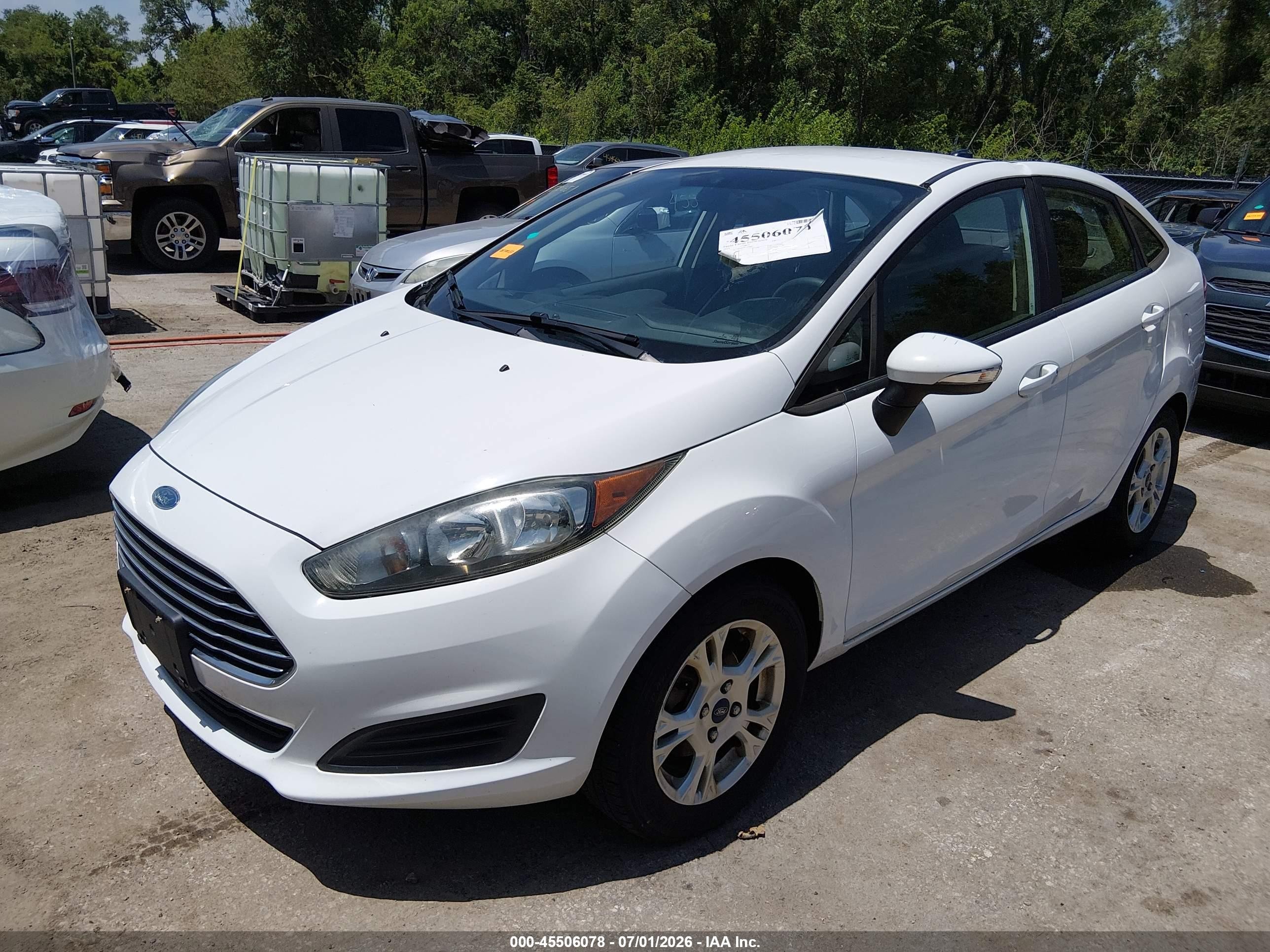 2015 Ford Fiesta Se White vin: 3FADP4BJ8FM129402