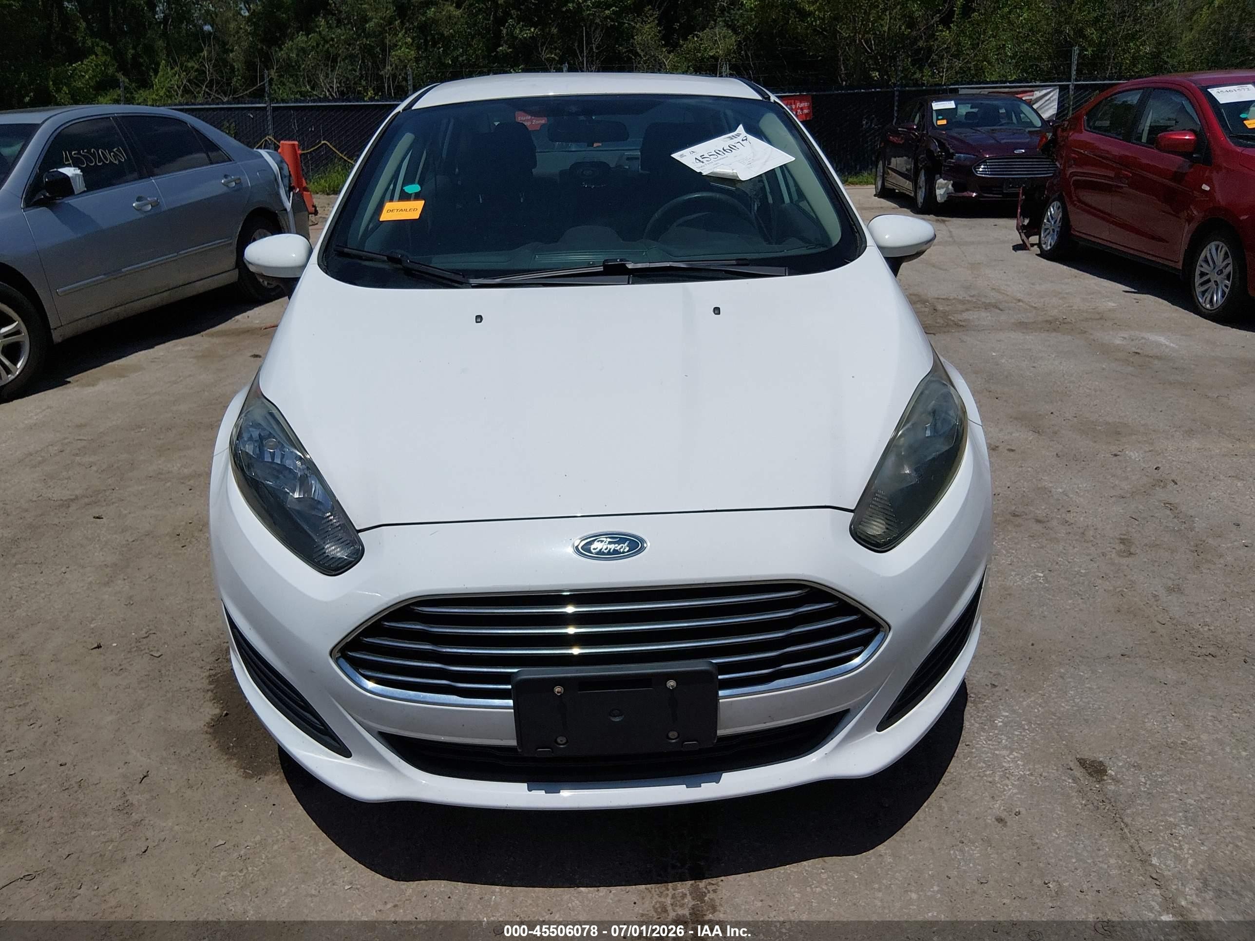 2015 Ford Fiesta Se White vin: 3FADP4BJ8FM129402