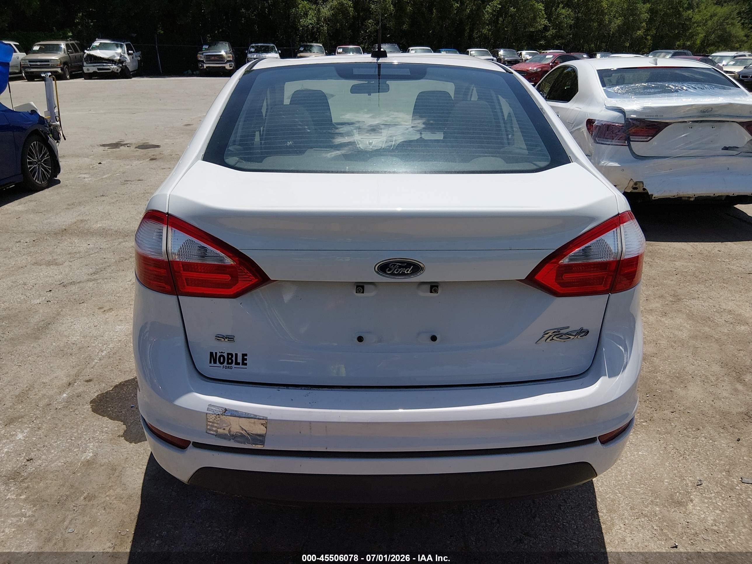 2015 Ford Fiesta Se White vin: 3FADP4BJ8FM129402