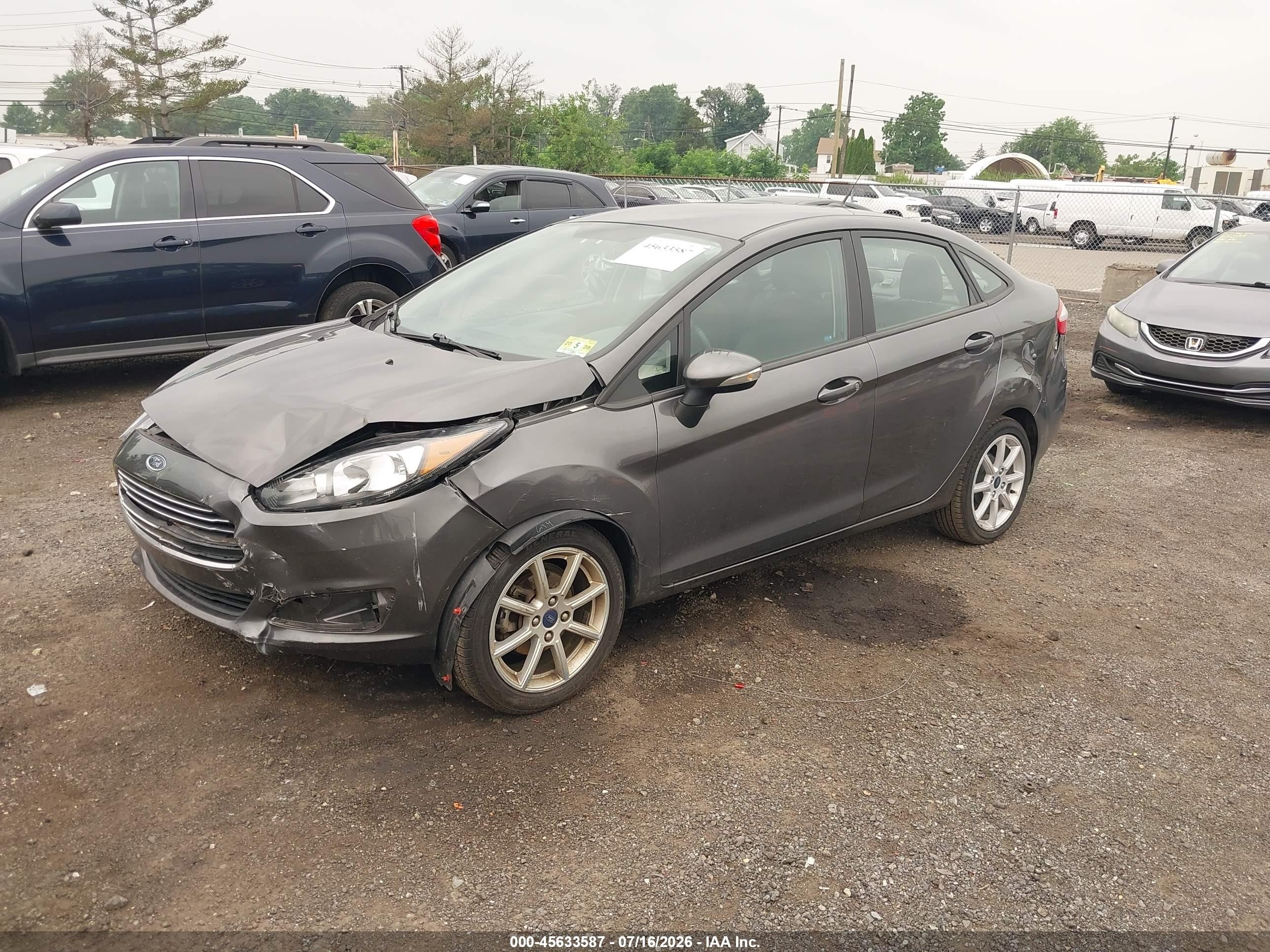 2015 Ford Fiesta Se Gray vin: 3FADP4BJ8FM137919