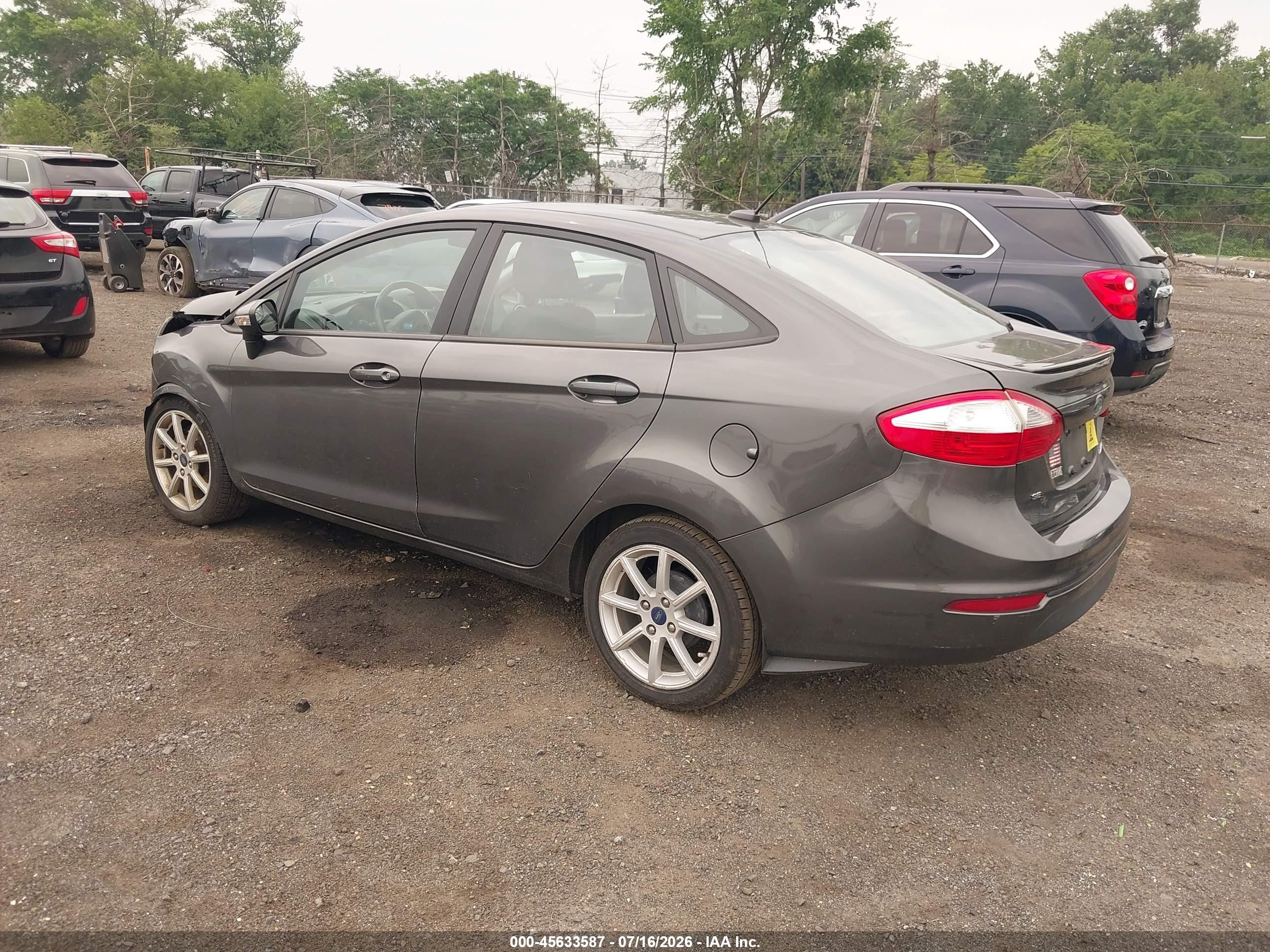 2015 Ford Fiesta Se Gray vin: 3FADP4BJ8FM137919