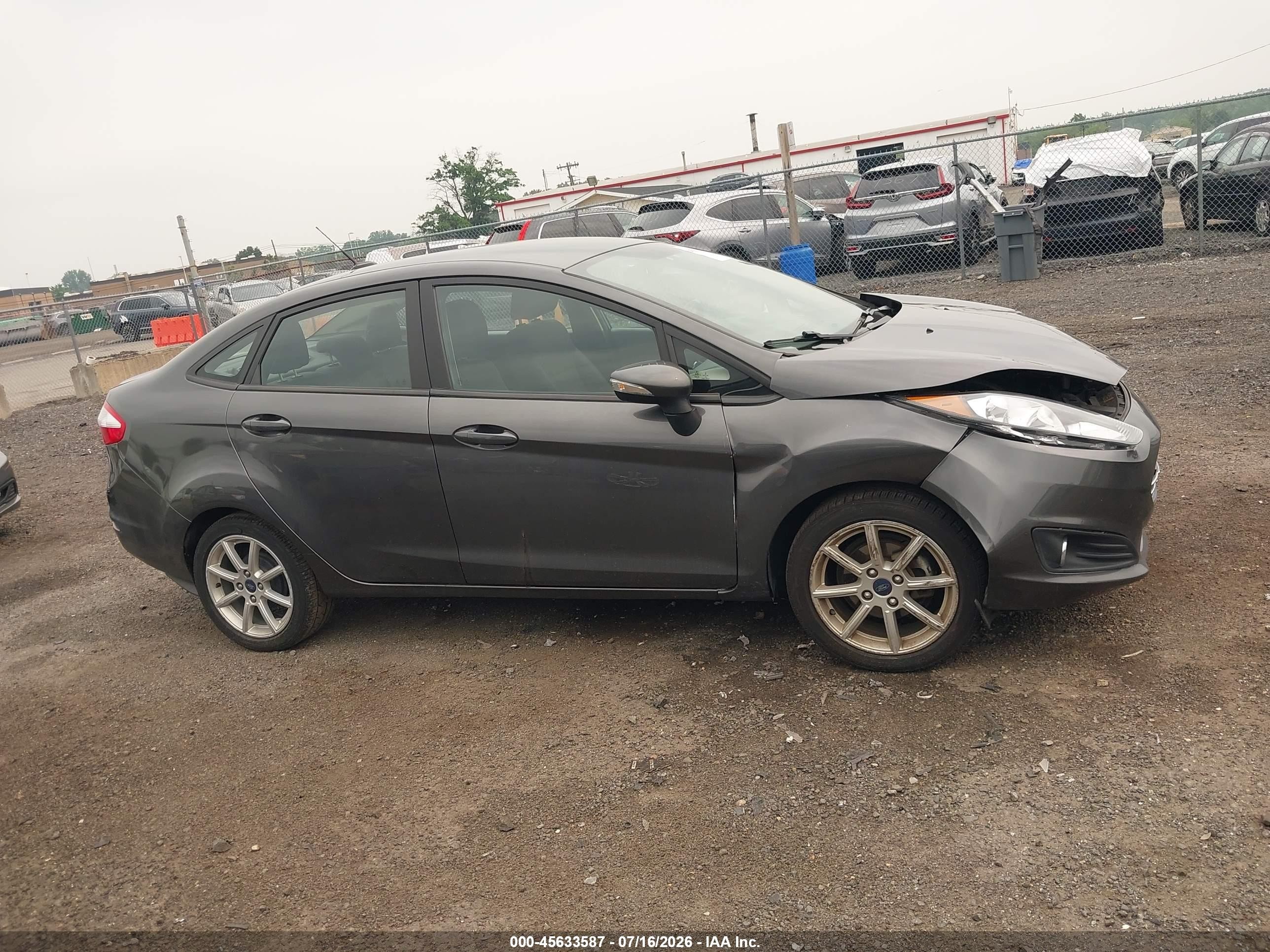 2015 Ford Fiesta Se Gray vin: 3FADP4BJ8FM137919