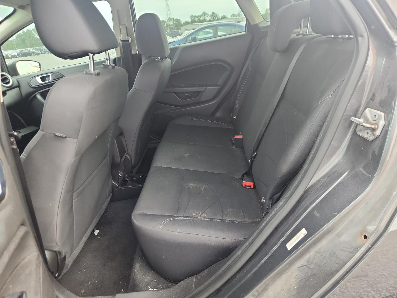2015 Ford Fiesta Se Gray vin: 3FADP4BJ8FM138195
