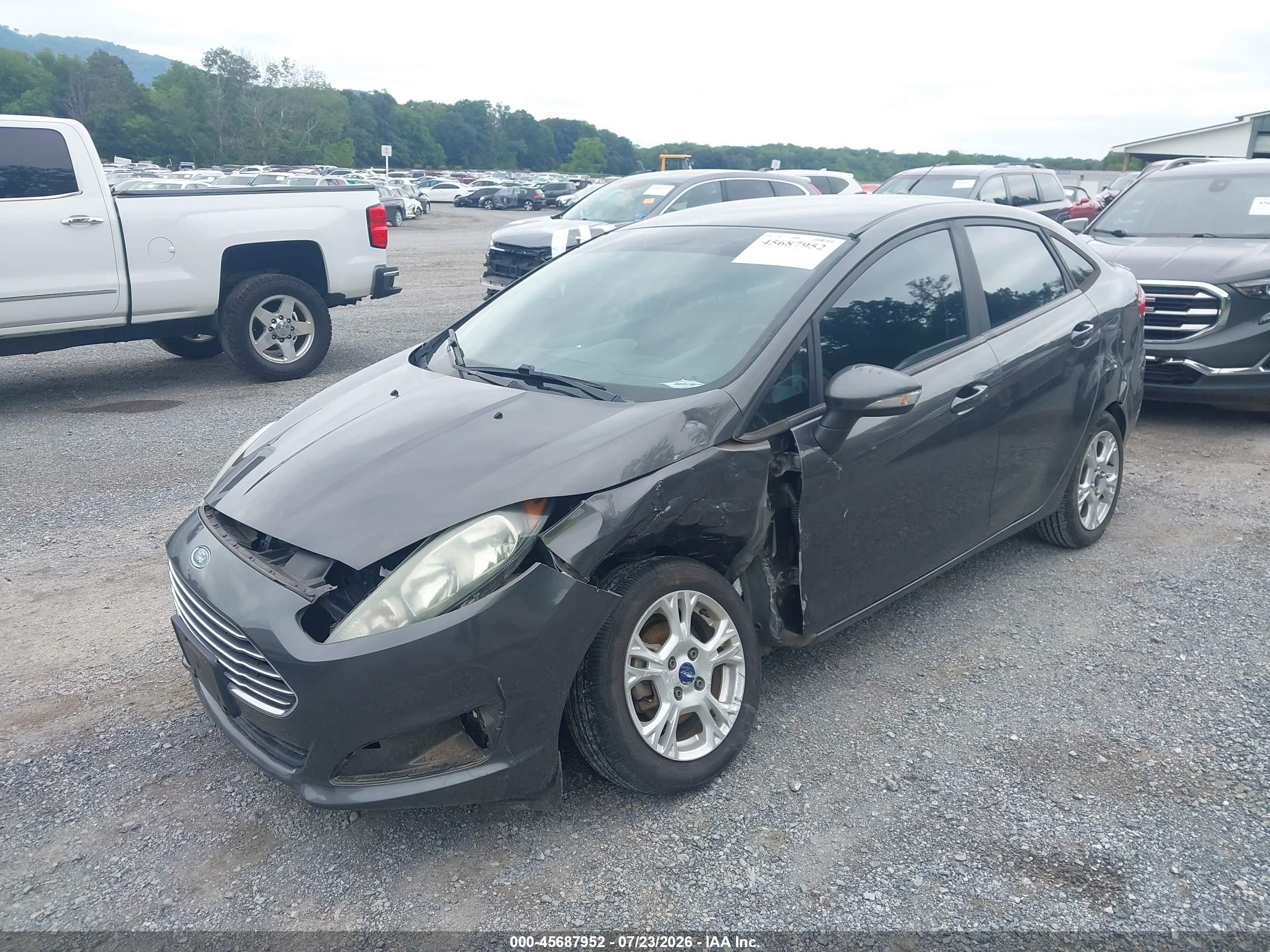 2015 Ford Fiesta Se Серый vin: 3FADP4BJ8FM171052