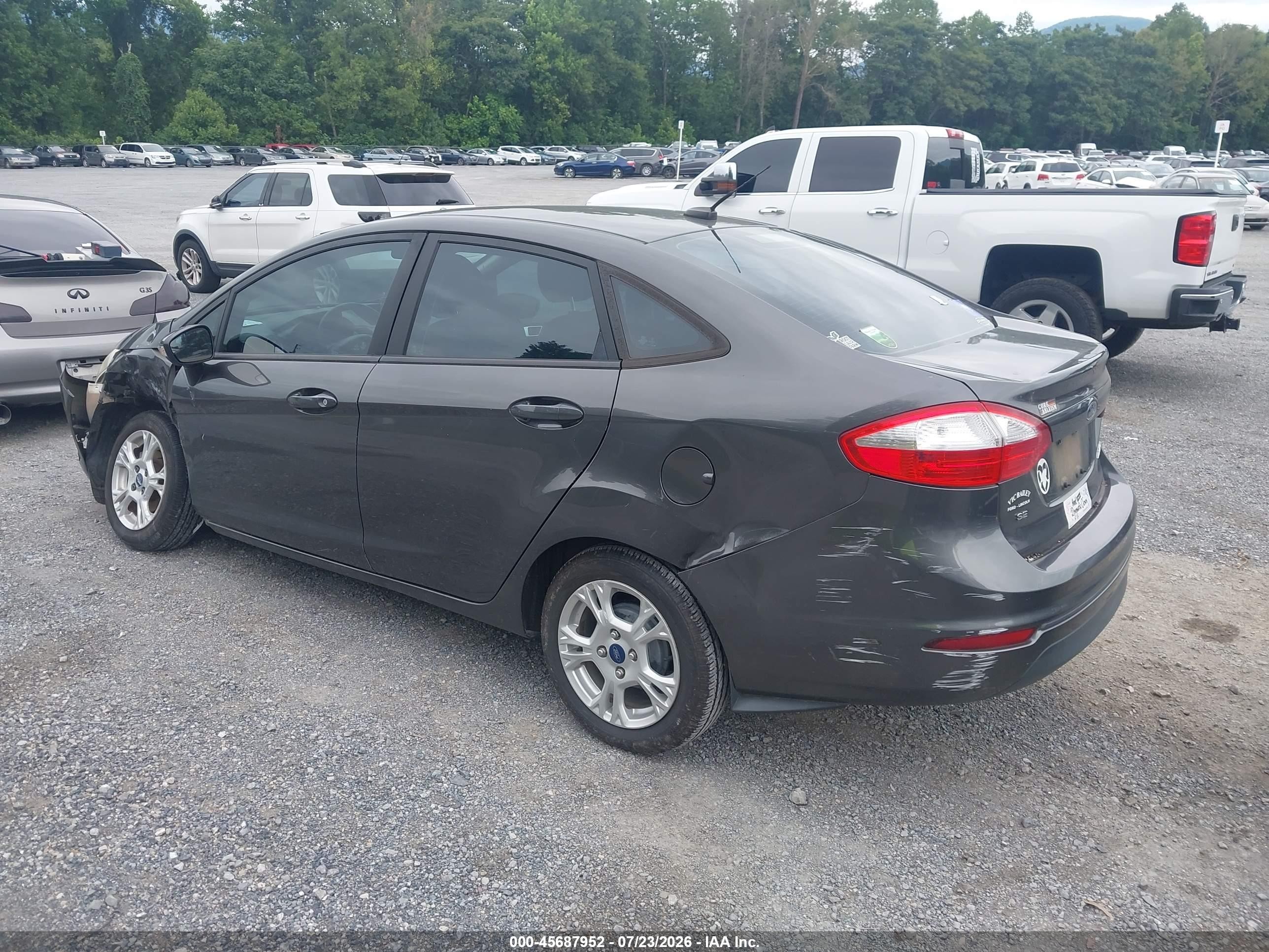 2015 Ford Fiesta Se Серый vin: 3FADP4BJ8FM171052