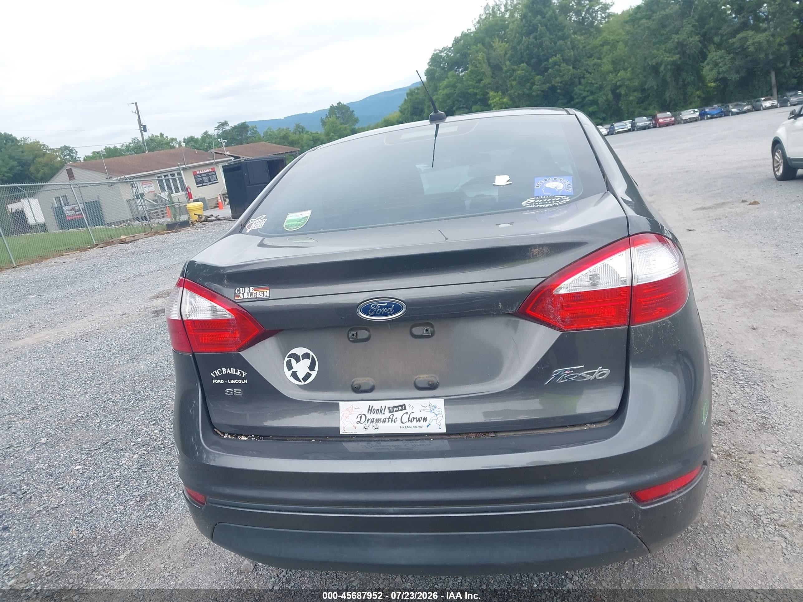 2015 Ford Fiesta Se Серый vin: 3FADP4BJ8FM171052