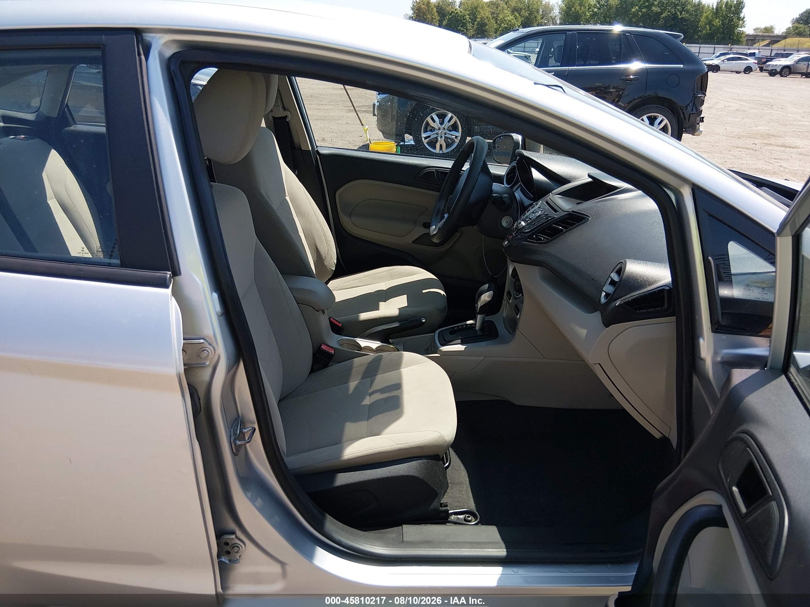 2017 Ford Fiesta Se Silver vin: 3FADP4BJ8HM139768