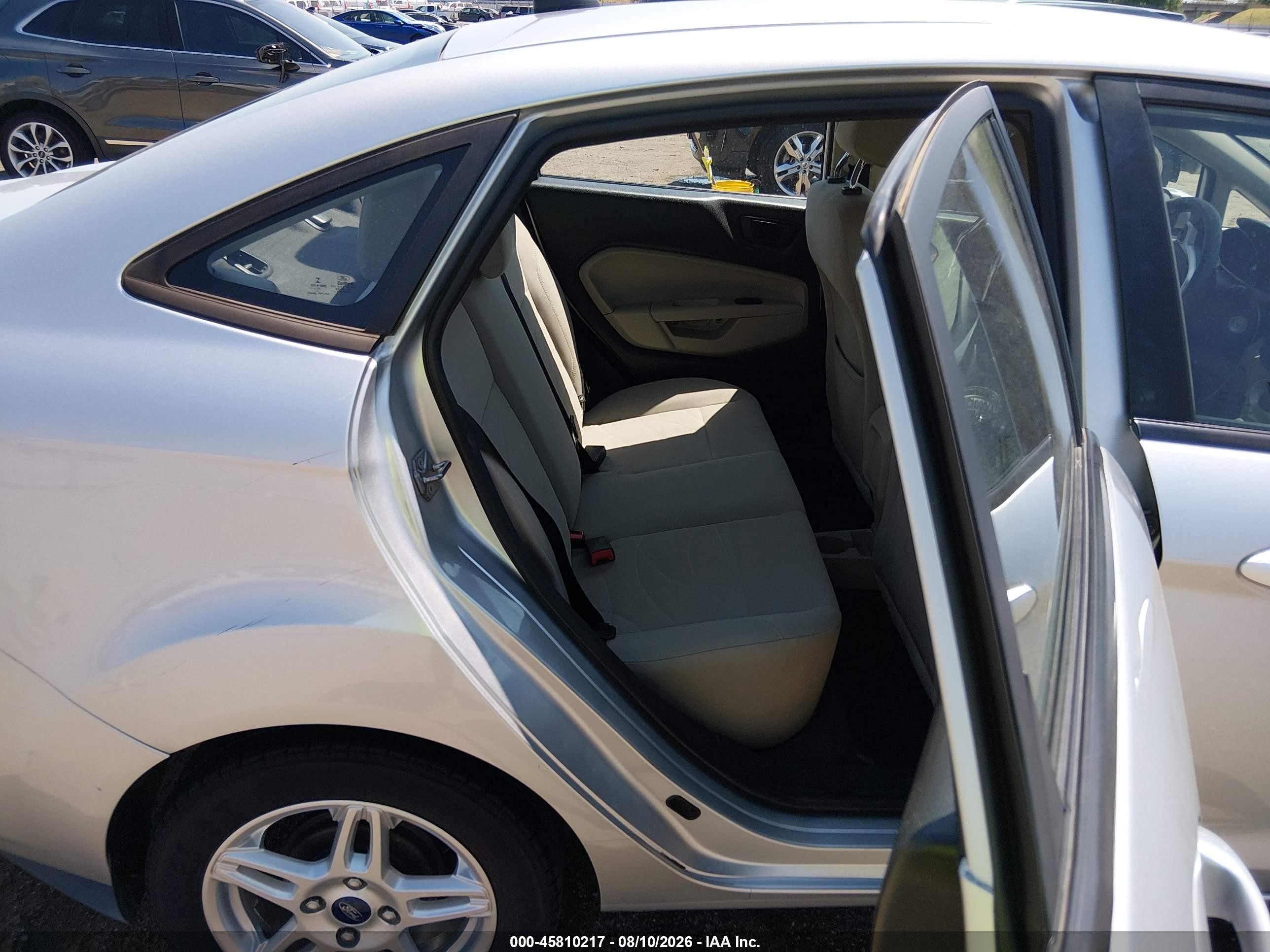 2017 Ford Fiesta Se Silver vin: 3FADP4BJ8HM139768