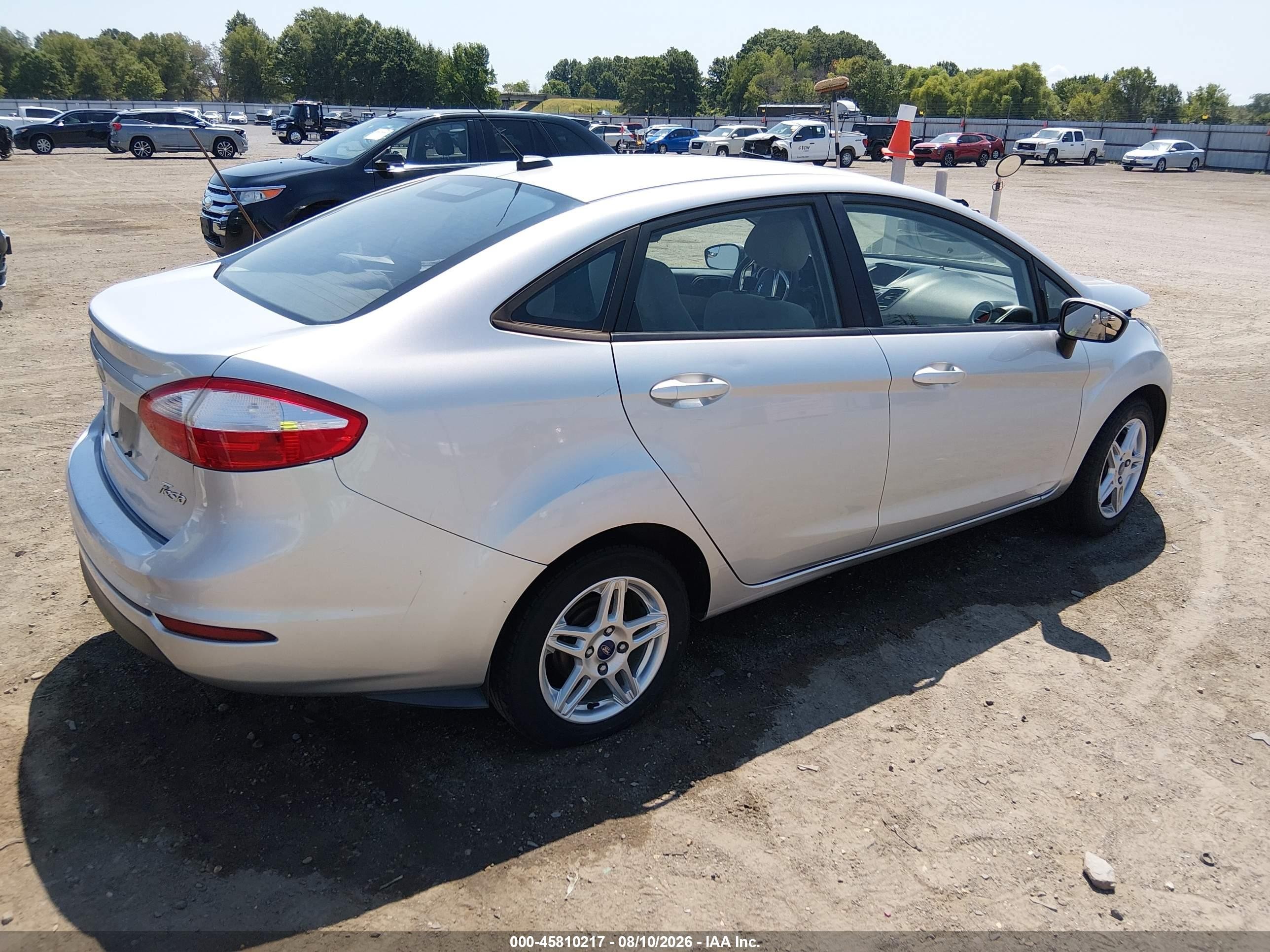 2017 Ford Fiesta Se Silver vin: 3FADP4BJ8HM139768