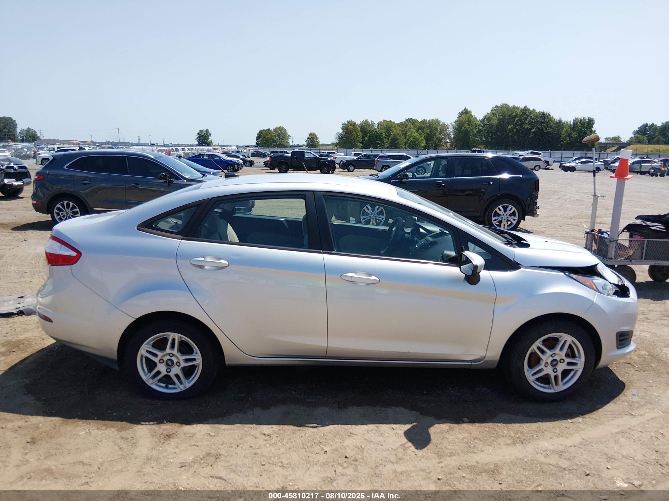 2017 Ford Fiesta Se Silver vin: 3FADP4BJ8HM139768